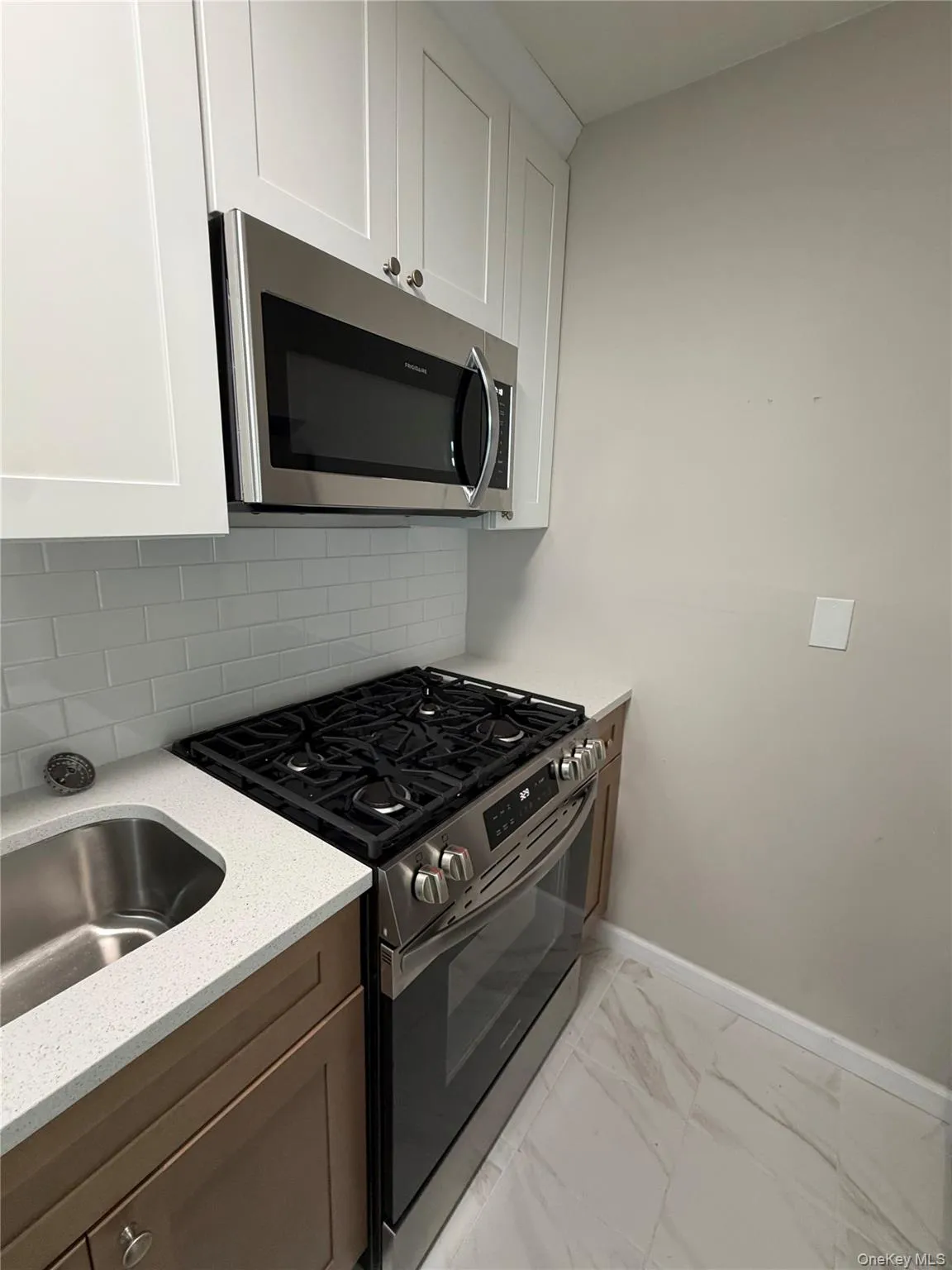 460 Old Town Road, Brookhaven, NY, 1 Bedroom Bedrooms, 3 Room Rooms,1 BathroomBathrooms,Residential Lease,For Rent,Old Town,0,1062701 460 Old Town Road, Brookhaven, NY, 1 Bedroom Bedrooms, 3 Room Rooms,1 BathroomBathrooms,Residential Lease,For Rent,Old Town,0,1062701