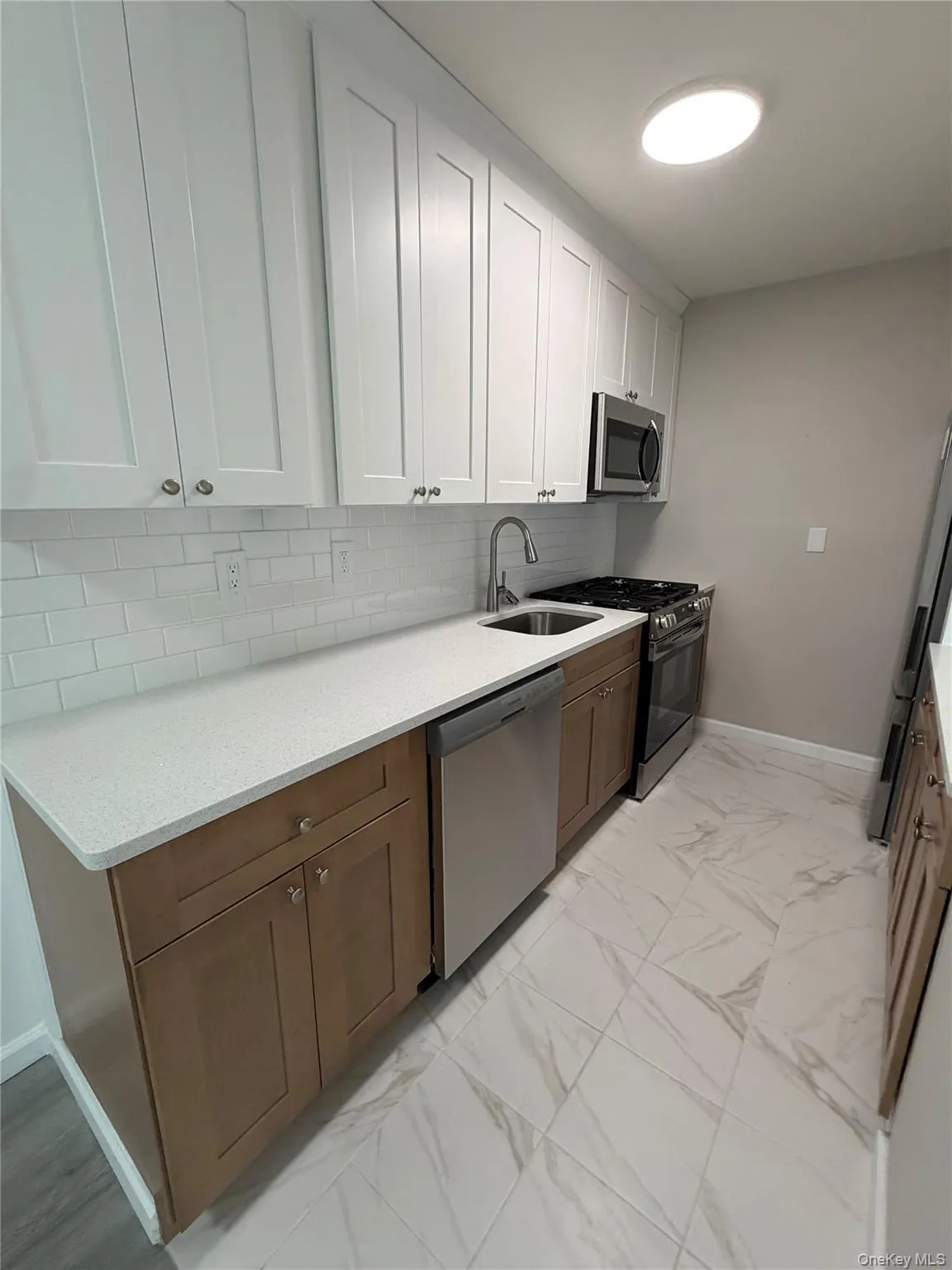 460 Old Town Road, Brookhaven, NY, 1 Bedroom Bedrooms, 3 Room Rooms,1 BathroomBathrooms,Residential Lease,For Rent,Old Town,0,1062701 460 Old Town Road, Brookhaven, NY, 1 Bedroom Bedrooms, 3 Room Rooms,1 BathroomBathrooms,Residential Lease,For Rent,Old Town,0,1062701