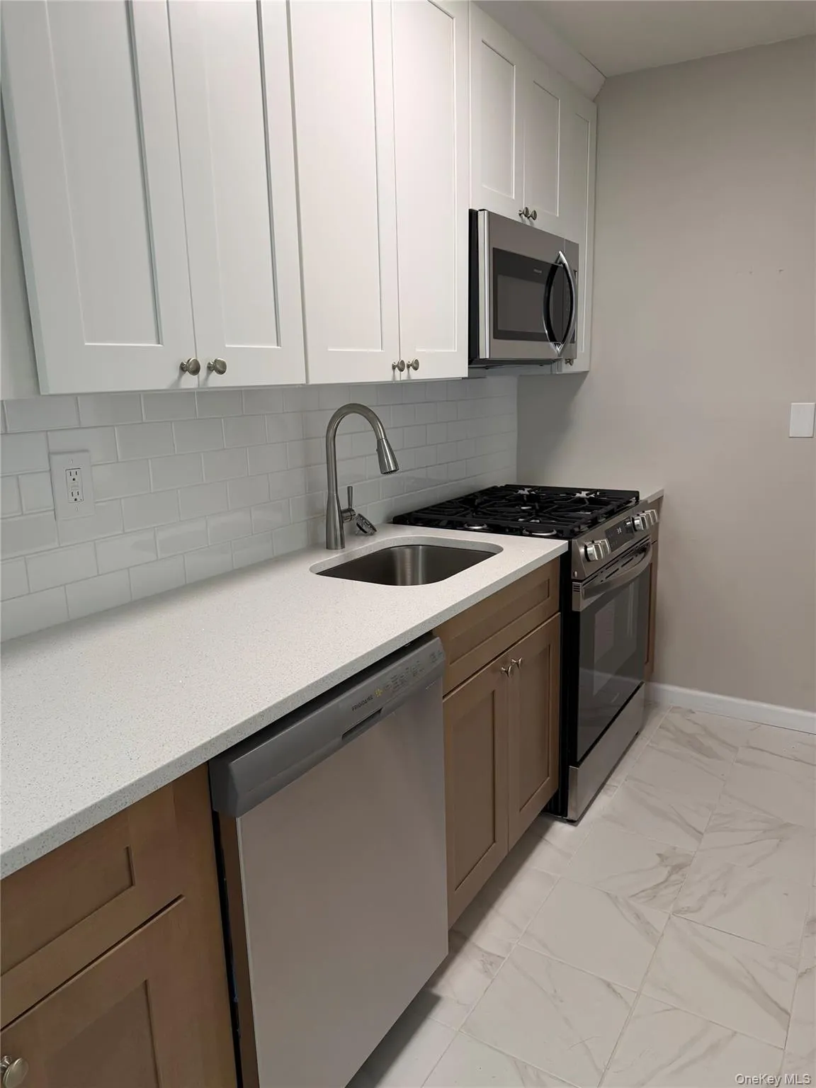 460 Old Town Road, Brookhaven, NY, 1 Bedroom Bedrooms, 3 Room Rooms,1 BathroomBathrooms,Residential Lease,For Rent,Old Town,0,1062701 460 Old Town Road, Brookhaven, NY, 1 Bedroom Bedrooms, 3 Room Rooms,1 BathroomBathrooms,Residential Lease,For Rent,Old Town,0,1062701