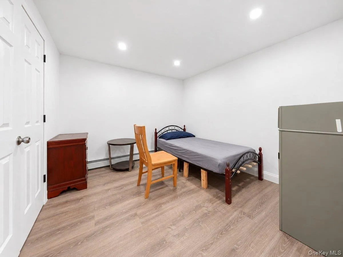 221 Edgewood Avenue, Yonkers, NY, 3 Bedrooms Bedrooms, 10 Rooms Rooms,3 BathroomsBathrooms,Residential,For Rent,Edgewood,0,1062709 221 Edgewood Avenue, Yonkers, NY, 3 Bedrooms Bedrooms, 10 Rooms Rooms,3 BathroomsBathrooms,Residential,For Rent,Edgewood,0,1062709