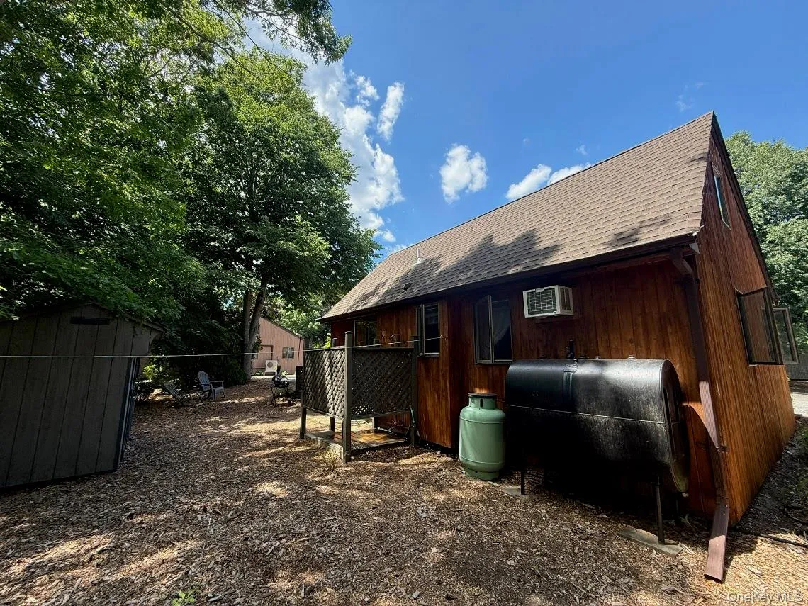 126 Lynn Avenue, Southampton, NY, 2 Bedrooms Bedrooms, 4 Rooms Rooms,1 BathroomBathrooms,Residential Lease,For Rent,Lynn,0,1062721 126 Lynn Avenue, Southampton, NY, 2 Bedrooms Bedrooms, 4 Rooms Rooms,1 BathroomBathrooms,Residential Lease,For Rent,Lynn,0,1062721