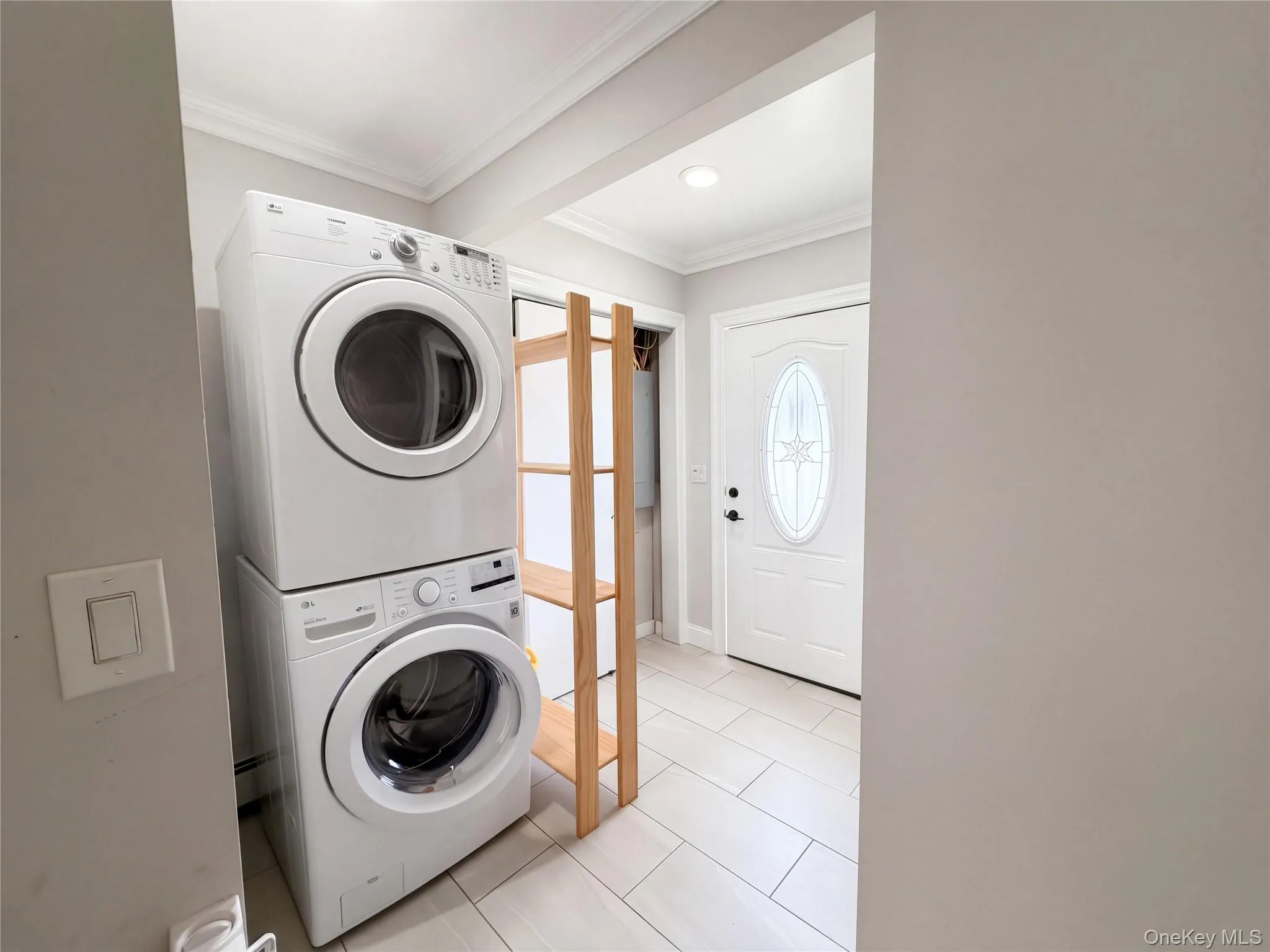116 Clinton Avenue, Islip, NY, 4 Bedrooms Bedrooms, 11 Rooms Rooms,2 BathroomsBathrooms,Residential,For Rent,Clinton,0,1062728 116 Clinton Avenue, Islip, NY, 4 Bedrooms Bedrooms, 11 Rooms Rooms,2 BathroomsBathrooms,Residential,For Rent,Clinton,0,1062728