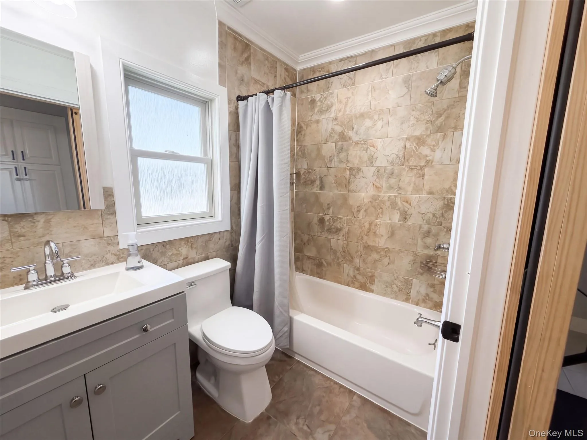 116 Clinton Avenue, Islip, NY, 4 Bedrooms Bedrooms, 11 Rooms Rooms,2 BathroomsBathrooms,Residential,For Rent,Clinton,0,1062728 116 Clinton Avenue, Islip, NY, 4 Bedrooms Bedrooms, 11 Rooms Rooms,2 BathroomsBathrooms,Residential,For Rent,Clinton,0,1062728