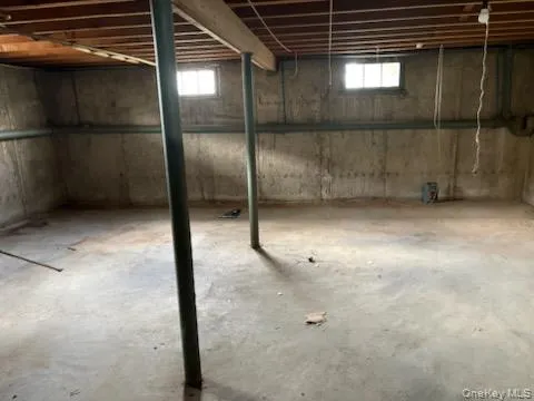 35 Circle Lane, Islip, NY, 3 Bedrooms Bedrooms, 6 Rooms Rooms,1 BathroomBathrooms,Residential,For Rent,Circle,0,1062734 35 Circle Lane, Islip, NY, 3 Bedrooms Bedrooms, 6 Rooms Rooms,1 BathroomBathrooms,Residential,For Rent,Circle,0,1062734