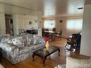 35 Circle Lane, Islip, NY, 3 Bedrooms Bedrooms, 6 Rooms Rooms,1 BathroomBathrooms,Residential,For Rent,Circle,0,1062734 35 Circle Lane, Islip, NY, 3 Bedrooms Bedrooms, 6 Rooms Rooms,1 BathroomBathrooms,Residential,For Rent,Circle,0,1062734