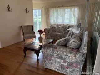35 Circle Lane, Islip, NY, 3 Bedrooms Bedrooms, 6 Rooms Rooms,1 BathroomBathrooms,Residential,For Rent,Circle,0,1062734 35 Circle Lane, Islip, NY, 3 Bedrooms Bedrooms, 6 Rooms Rooms,1 BathroomBathrooms,Residential,For Rent,Circle,0,1062734