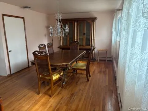 35 Circle Lane, Islip, NY, 3 Bedrooms Bedrooms, 6 Rooms Rooms,1 BathroomBathrooms,Residential,For Rent,Circle,0,1062734 35 Circle Lane, Islip, NY, 3 Bedrooms Bedrooms, 6 Rooms Rooms,1 BathroomBathrooms,Residential,For Rent,Circle,0,1062734