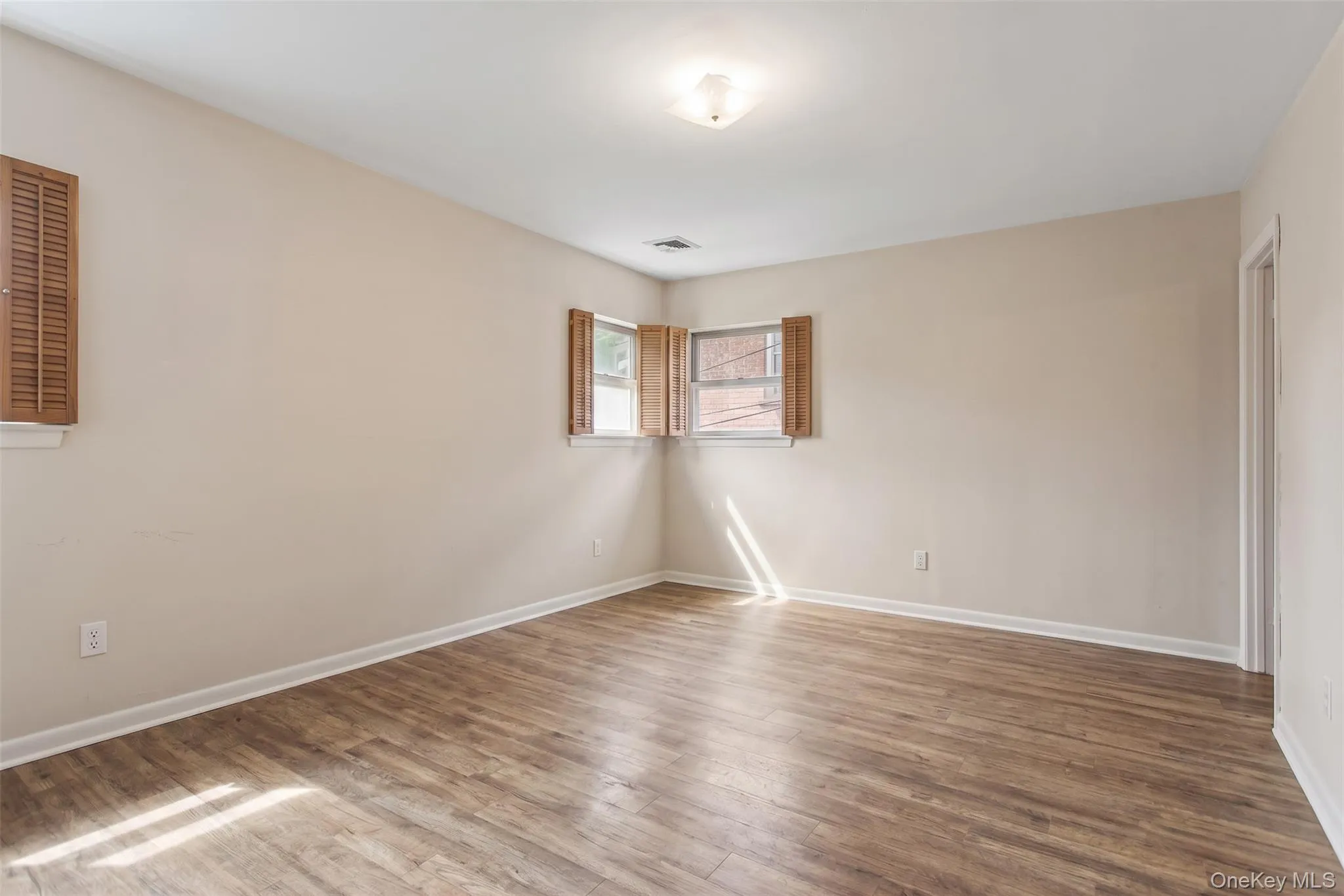 3818 223rd Street, New York, NY, 3 Bedrooms Bedrooms, 8 Rooms Rooms,2 BathroomsBathrooms,Residential,For Rent,223rd,0,1062737 3818 223rd Street, New York, NY, 3 Bedrooms Bedrooms, 8 Rooms Rooms,2 BathroomsBathrooms,Residential,For Rent,223rd,0,1062737