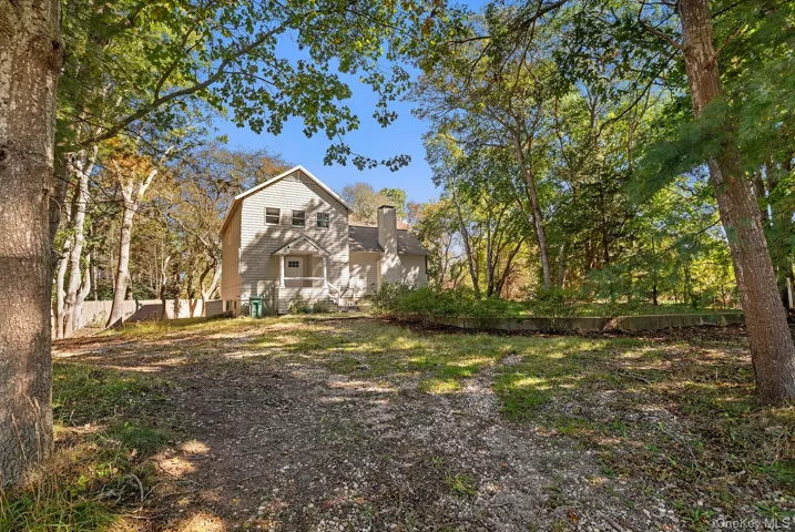 203 Head Of Pond Road, Southampton, New York 11976