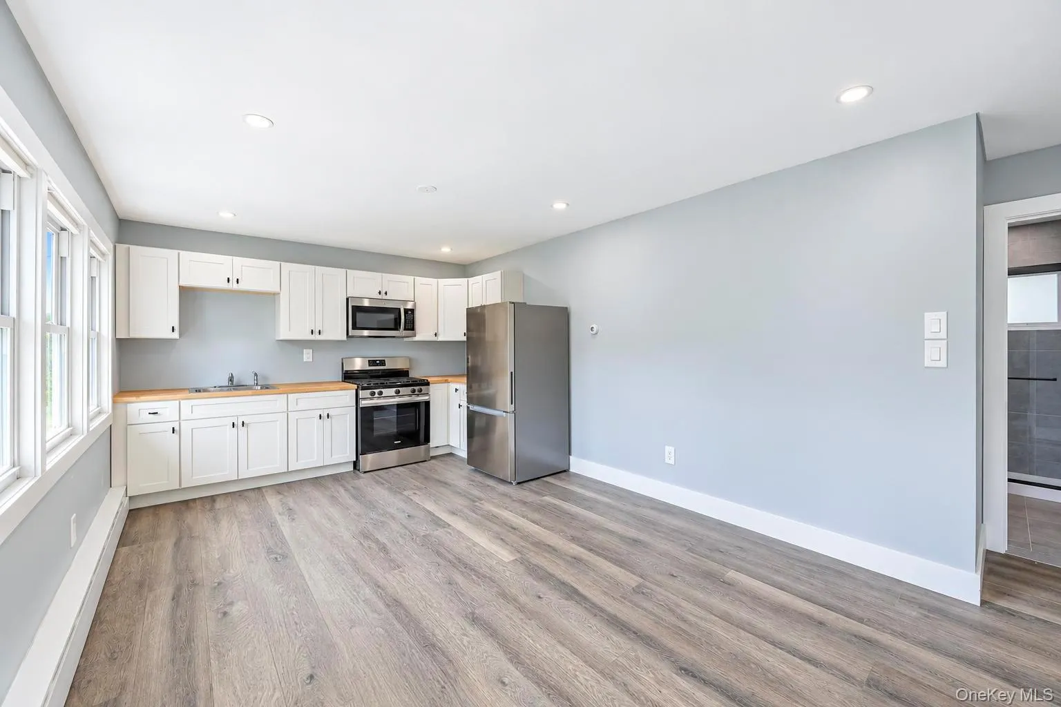 13 Patton Street, Islip, NY, 4 Bedrooms Bedrooms, 7 Rooms Rooms,2 BathroomsBathrooms,Residential,For Rent,Patton,0,1062773 13 Patton Street, Islip, NY, 4 Bedrooms Bedrooms, 7 Rooms Rooms,2 BathroomsBathrooms,Residential,For Rent,Patton,0,1062773