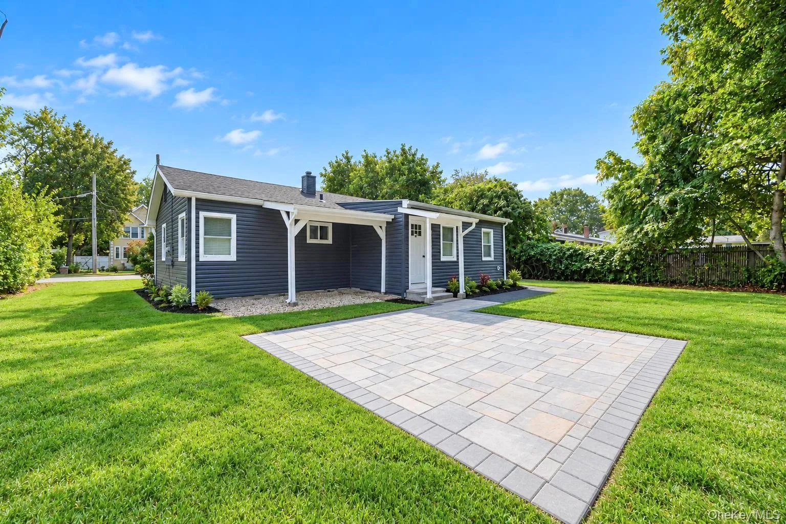 13 Patton Street, Islip, NY, 4 Bedrooms Bedrooms, 7 Rooms Rooms,2 BathroomsBathrooms,Residential,For Rent,Patton,0,1062773 13 Patton Street, Islip, NY, 4 Bedrooms Bedrooms, 7 Rooms Rooms,2 BathroomsBathrooms,Residential,For Rent,Patton,0,1062773