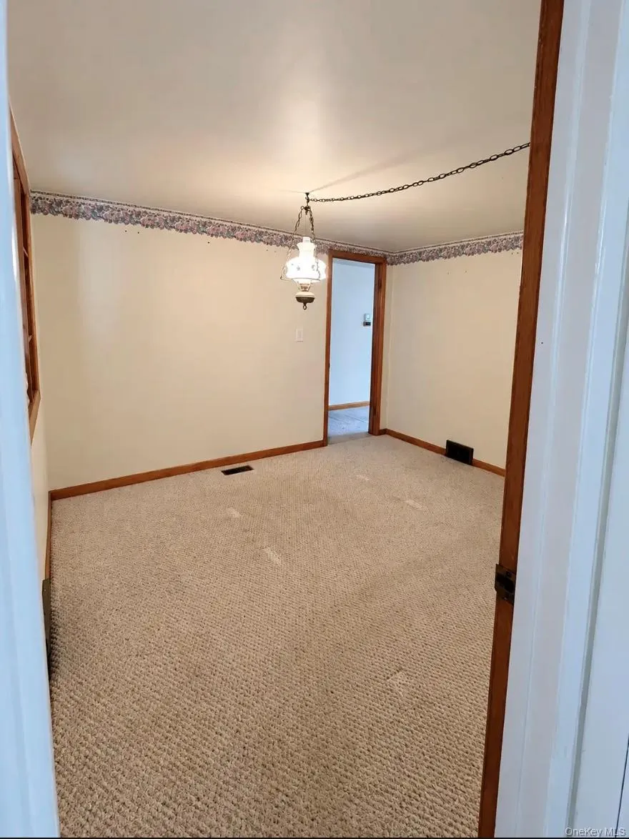 18 Westwood Drive, Newburgh (town), NY, 3 Bedrooms Bedrooms, 5 Rooms Rooms,1 BathroomBathrooms,Residential,For Rent,Westwood,0,1062776 18 Westwood Drive, Newburgh (town), NY, 3 Bedrooms Bedrooms, 5 Rooms Rooms,1 BathroomBathrooms,Residential,For Rent,Westwood,0,1062776