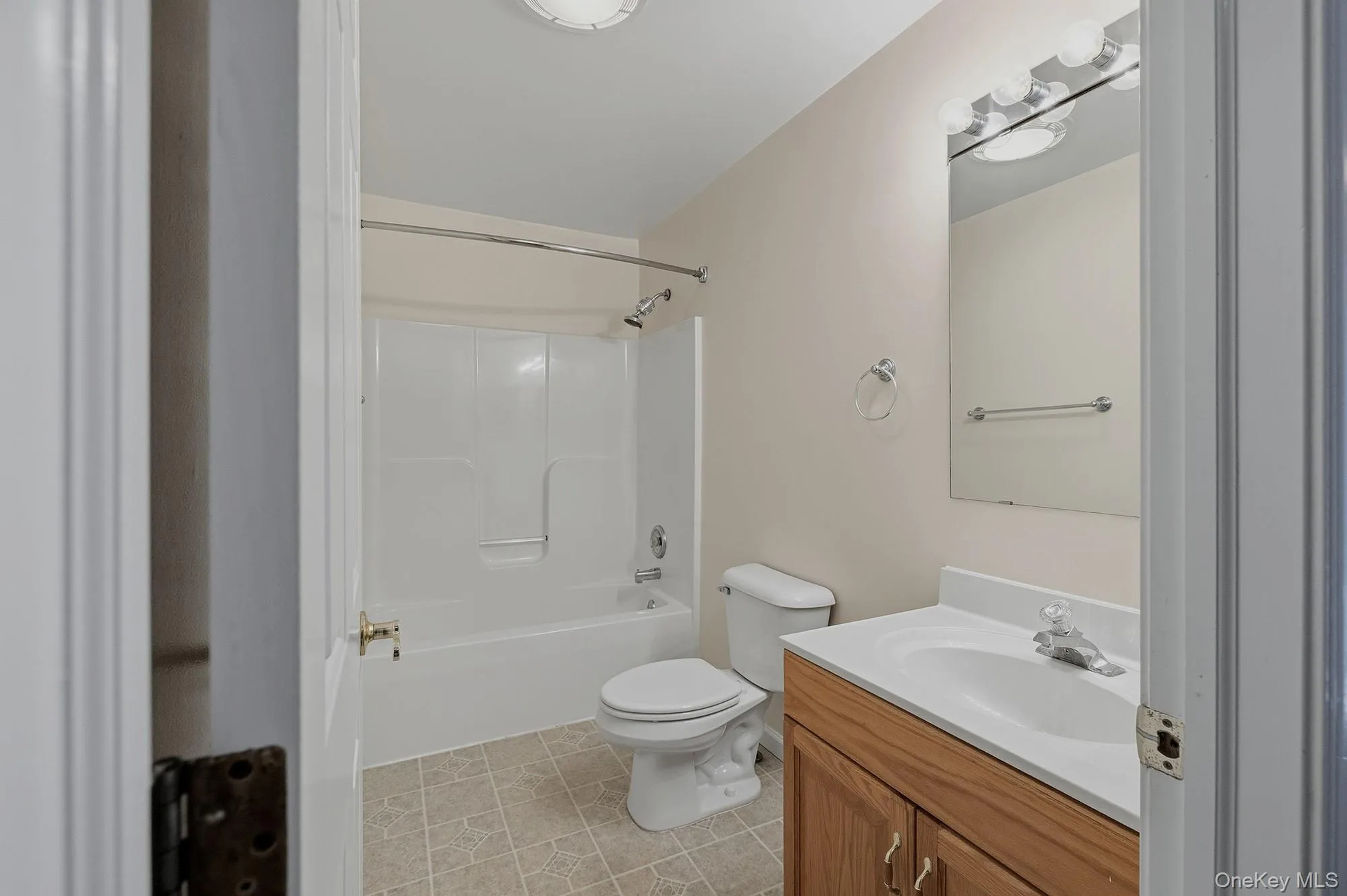 Full Bathroom Full Bathroom