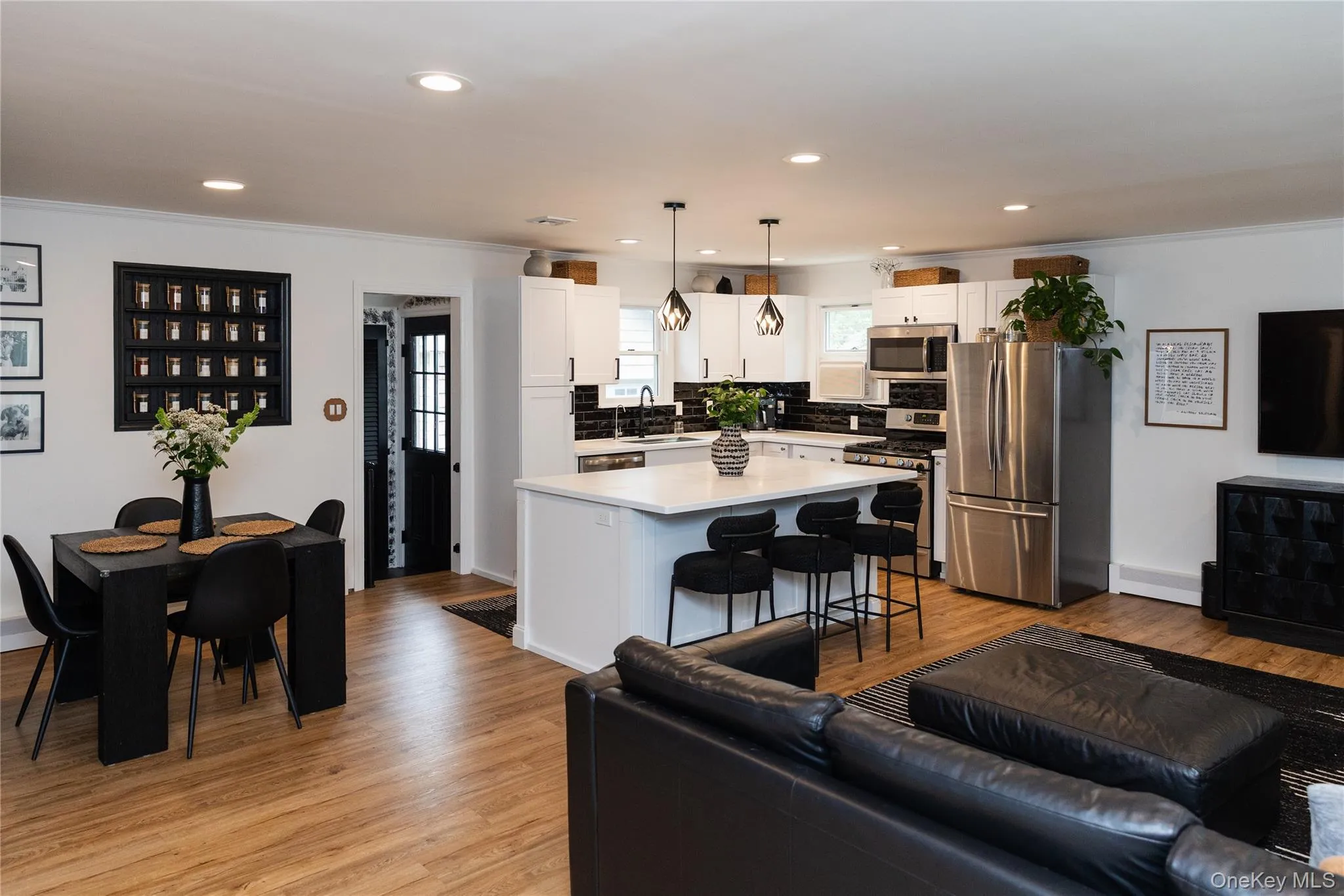 105 Highland Avenue, Brookhaven, NY, 4 Bedrooms Bedrooms, 8 Rooms Rooms,2 BathroomsBathrooms,Residential,For Rent,Highland,0,1062817 105 Highland Avenue, Brookhaven, NY, 4 Bedrooms Bedrooms, 8 Rooms Rooms,2 BathroomsBathrooms,Residential,For Rent,Highland,0,1062817