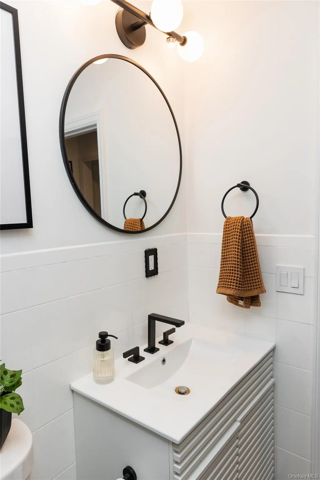 105 Highland Avenue, Brookhaven, NY, 4 Bedrooms Bedrooms, 8 Rooms Rooms,2 BathroomsBathrooms,Residential,For Rent,Highland,0,1062817 105 Highland Avenue, Brookhaven, NY, 4 Bedrooms Bedrooms, 8 Rooms Rooms,2 BathroomsBathrooms,Residential,For Rent,Highland,0,1062817
