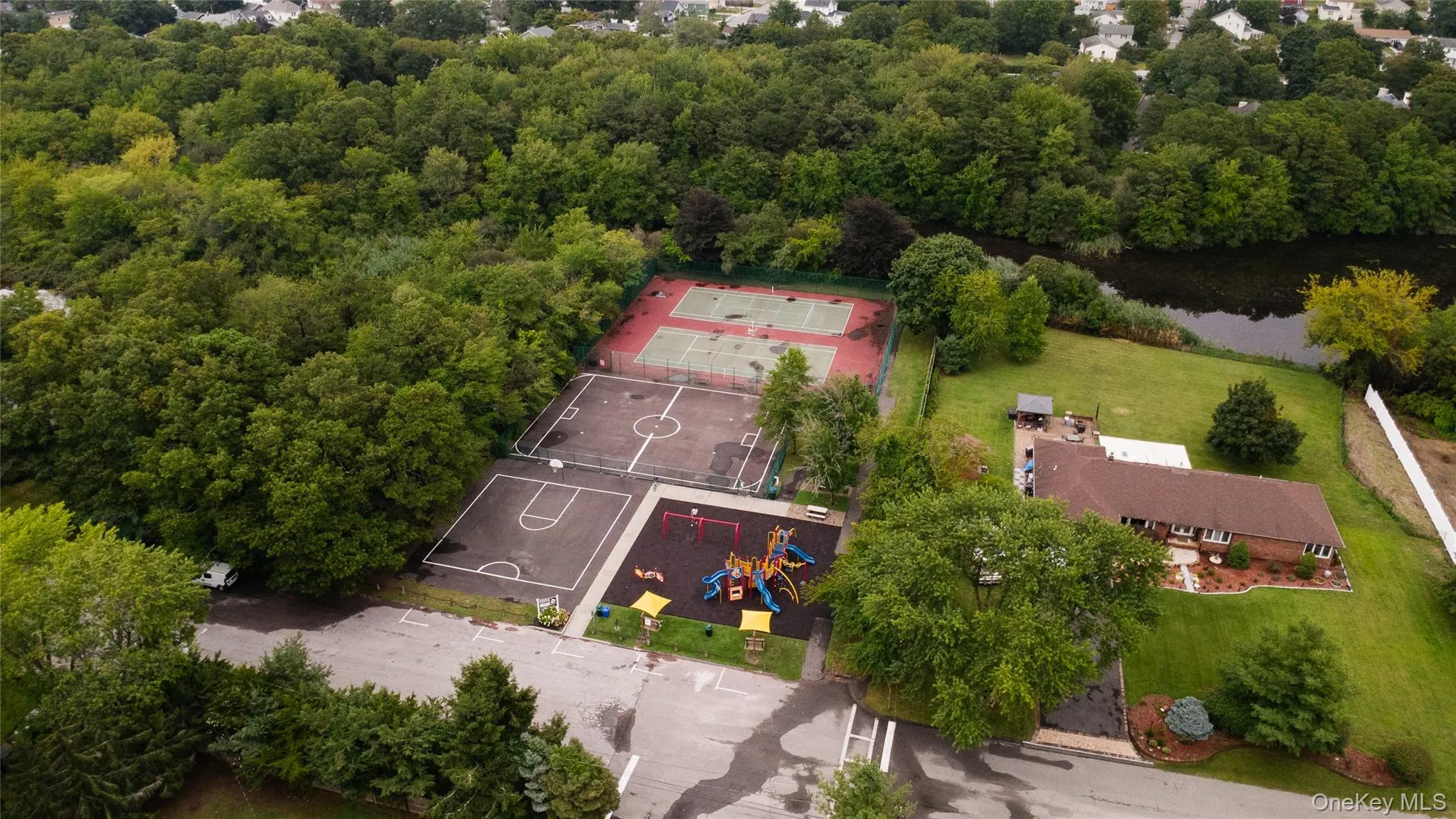 105 Highland Avenue, Brookhaven, NY, 4 Bedrooms Bedrooms, 8 Rooms Rooms,2 BathroomsBathrooms,Residential,For Rent,Highland,0,1062817 105 Highland Avenue, Brookhaven, NY, 4 Bedrooms Bedrooms, 8 Rooms Rooms,2 BathroomsBathrooms,Residential,For Rent,Highland,0,1062817