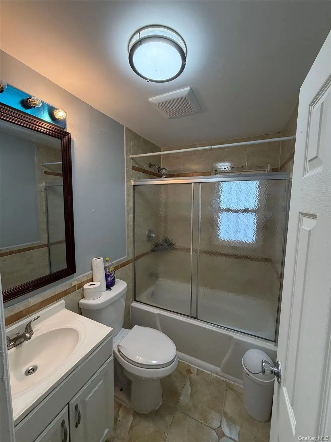 147-30 Huxley Street, New York, NY, 2 Bedroom Bedrooms, 5 Room Rooms,1 BathroomBathrooms,Residential Lease,For Rent,Huxley Street,0,1062820 147-30 Huxley Street, New York, NY, 2 Bedroom Bedrooms, 5 Room Rooms,1 BathroomBathrooms,Residential Lease,For Rent,Huxley Street,0,1062820