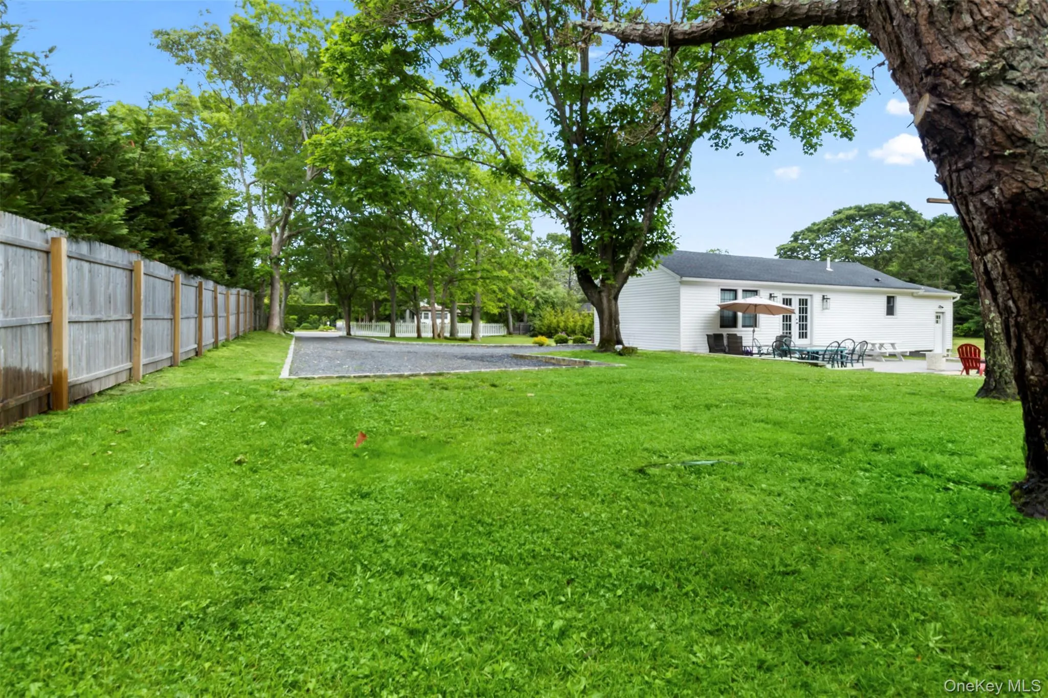 25 Peters Lane, Southampton, NY, 3 Bedrooms Bedrooms, 8 Rooms Rooms,1 BathroomBathrooms,Residential Lease,For Rent,Peters,0,1062823 25 Peters Lane, Southampton, NY, 3 Bedrooms Bedrooms, 8 Rooms Rooms,1 BathroomBathrooms,Residential Lease,For Rent,Peters,0,1062823