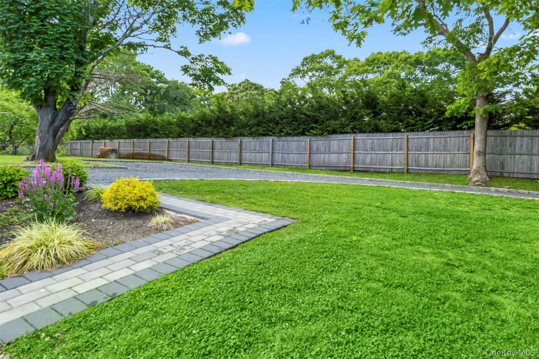 25 Peters Lane, Southampton, NY, 3 Bedrooms Bedrooms, 8 Rooms Rooms,1 BathroomBathrooms,Residential Lease,For Rent,Peters,0,1062823 25 Peters Lane, Southampton, NY, 3 Bedrooms Bedrooms, 8 Rooms Rooms,1 BathroomBathrooms,Residential Lease,For Rent,Peters,0,1062823