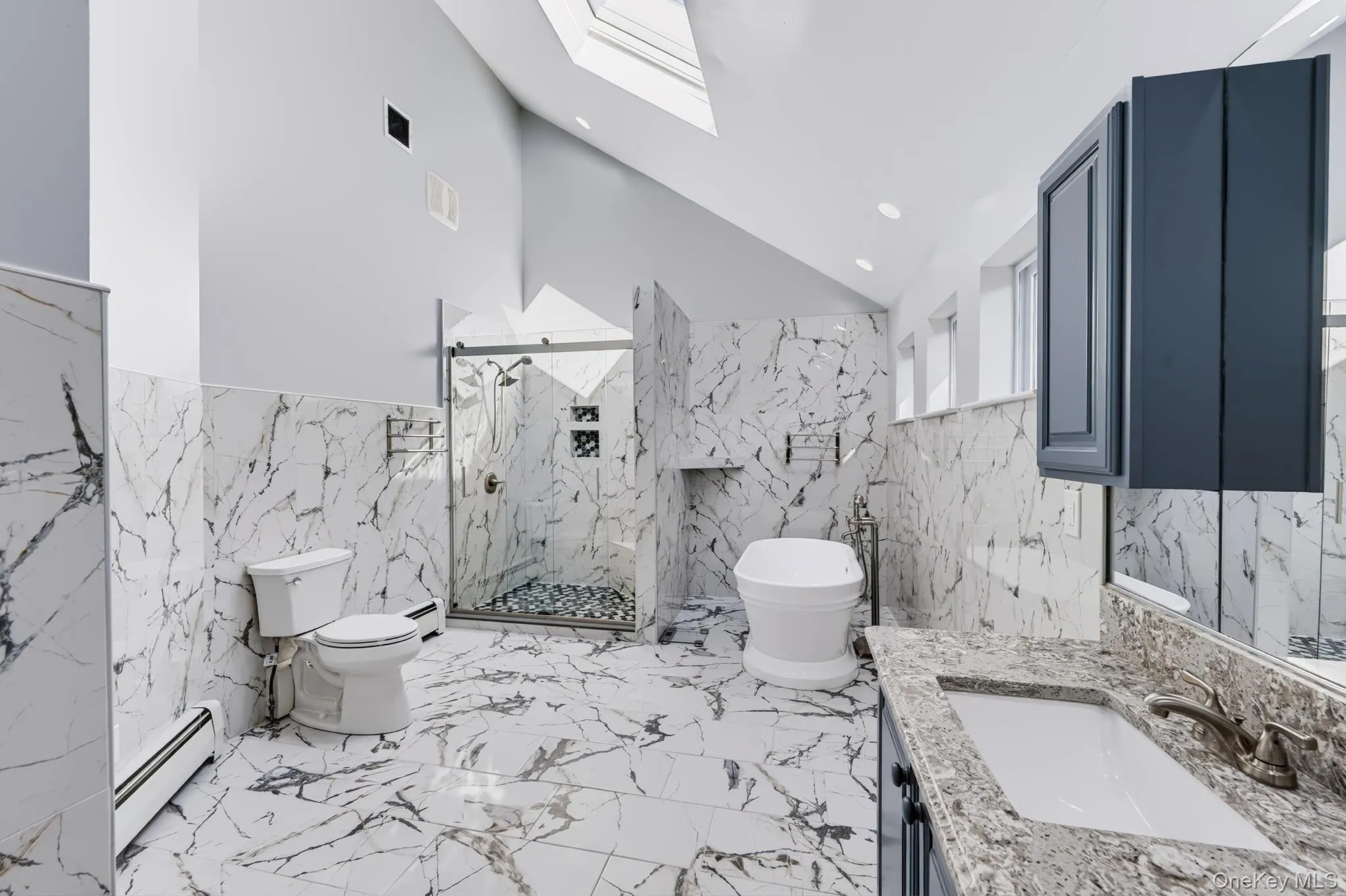 8 Brandon, Huntington, NY, 5 Bedrooms Bedrooms, 9 Rooms Rooms,2 BathroomsBathrooms,Residential,For Rent,Brandon,0,1062824 8 Brandon, Huntington, NY, 5 Bedrooms Bedrooms, 9 Rooms Rooms,2 BathroomsBathrooms,Residential,For Rent,Brandon,0,1062824