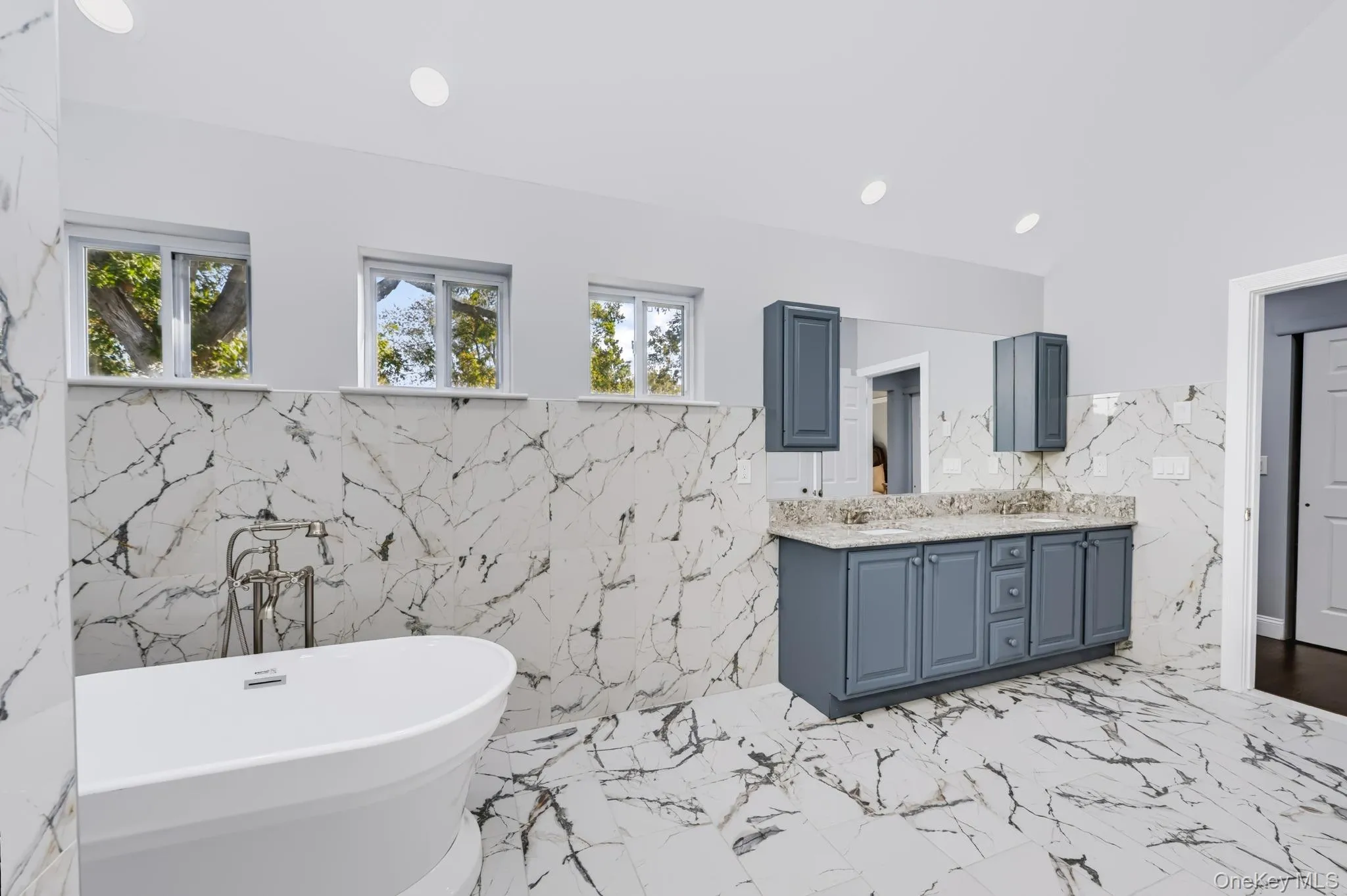 8 Brandon, Huntington, NY, 5 Bedrooms Bedrooms, 9 Rooms Rooms,2 BathroomsBathrooms,Residential,For Rent,Brandon,0,1062824 8 Brandon, Huntington, NY, 5 Bedrooms Bedrooms, 9 Rooms Rooms,2 BathroomsBathrooms,Residential,For Rent,Brandon,0,1062824
