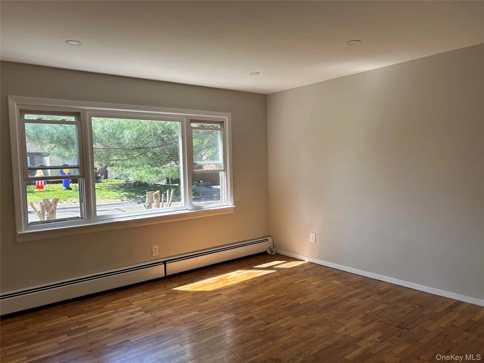 82 Church Street, Clarkstown, NY, 2 Bedrooms Bedrooms, 4 Rooms Rooms,1 BathroomBathrooms,Residential Lease,For Rent,Church,0,1062836 82 Church Street, Clarkstown, NY, 2 Bedrooms Bedrooms, 4 Rooms Rooms,1 BathroomBathrooms,Residential Lease,For Rent,Church,0,1062836