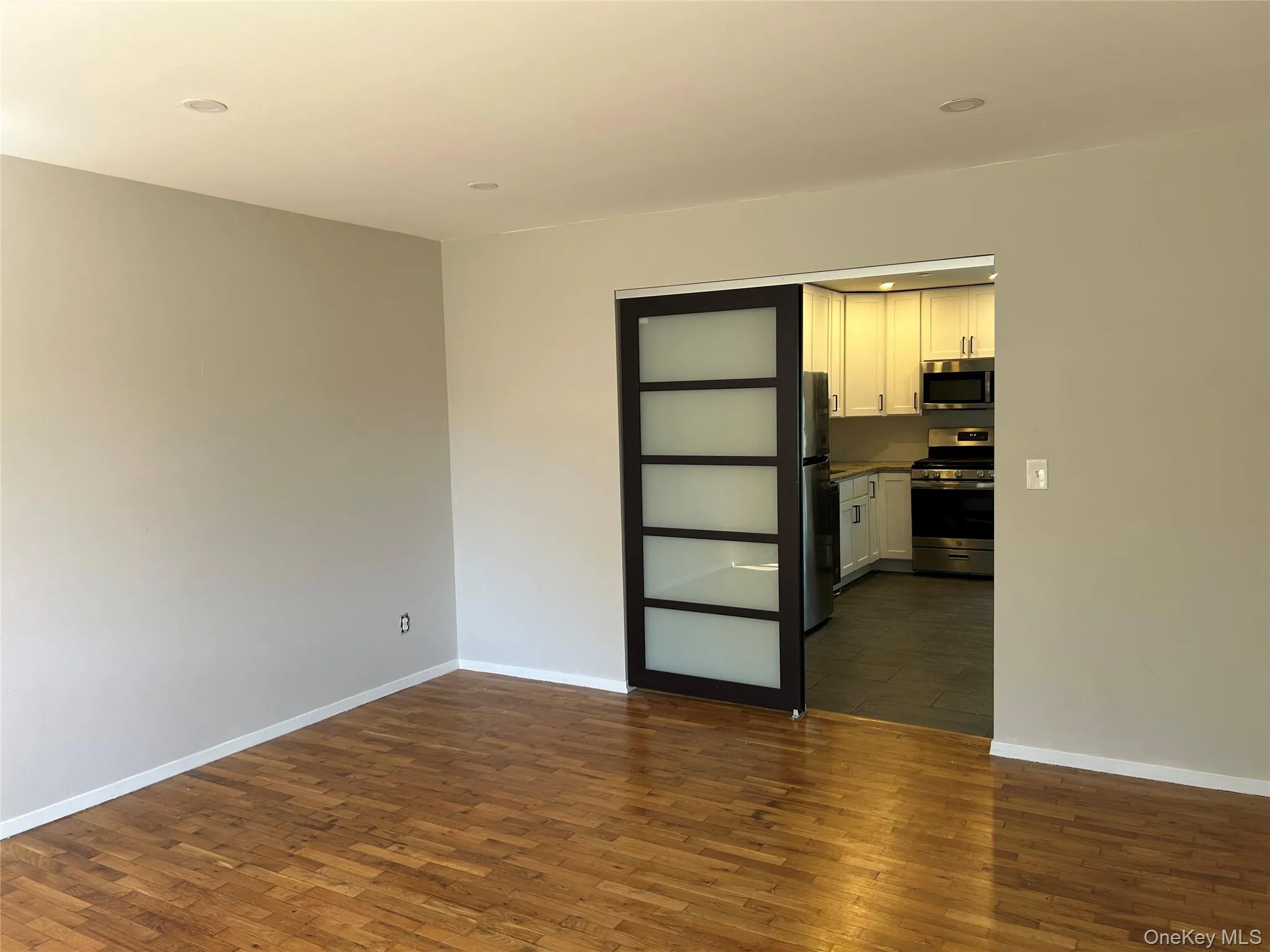 82 Church Street, Clarkstown, NY, 2 Bedrooms Bedrooms, 4 Rooms Rooms,1 BathroomBathrooms,Residential Lease,For Rent,Church,0,1062836 82 Church Street, Clarkstown, NY, 2 Bedrooms Bedrooms, 4 Rooms Rooms,1 BathroomBathrooms,Residential Lease,For Rent,Church,0,1062836