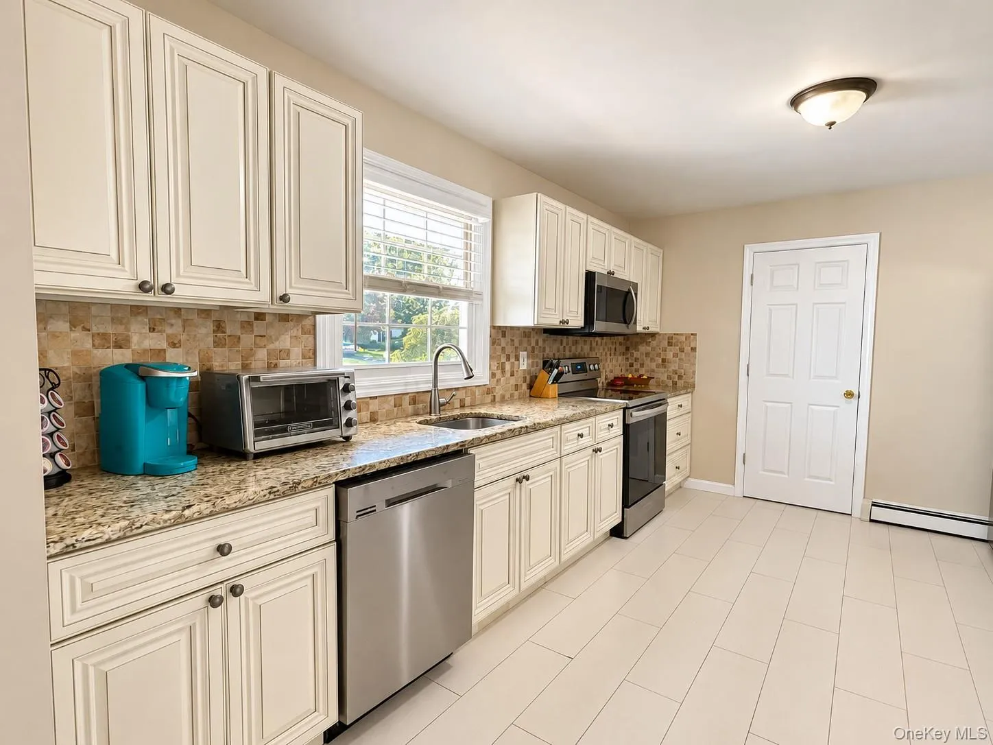 34 College Hills Drive, Brookhaven, NY, 4 Bedrooms Bedrooms, 7 Rooms Rooms,2 BathroomsBathrooms,Residential Lease,For Rent,College Hills,0,1062837 34 College Hills Drive, Brookhaven, NY, 4 Bedrooms Bedrooms, 7 Rooms Rooms,2 BathroomsBathrooms,Residential Lease,For Rent,College Hills,0,1062837