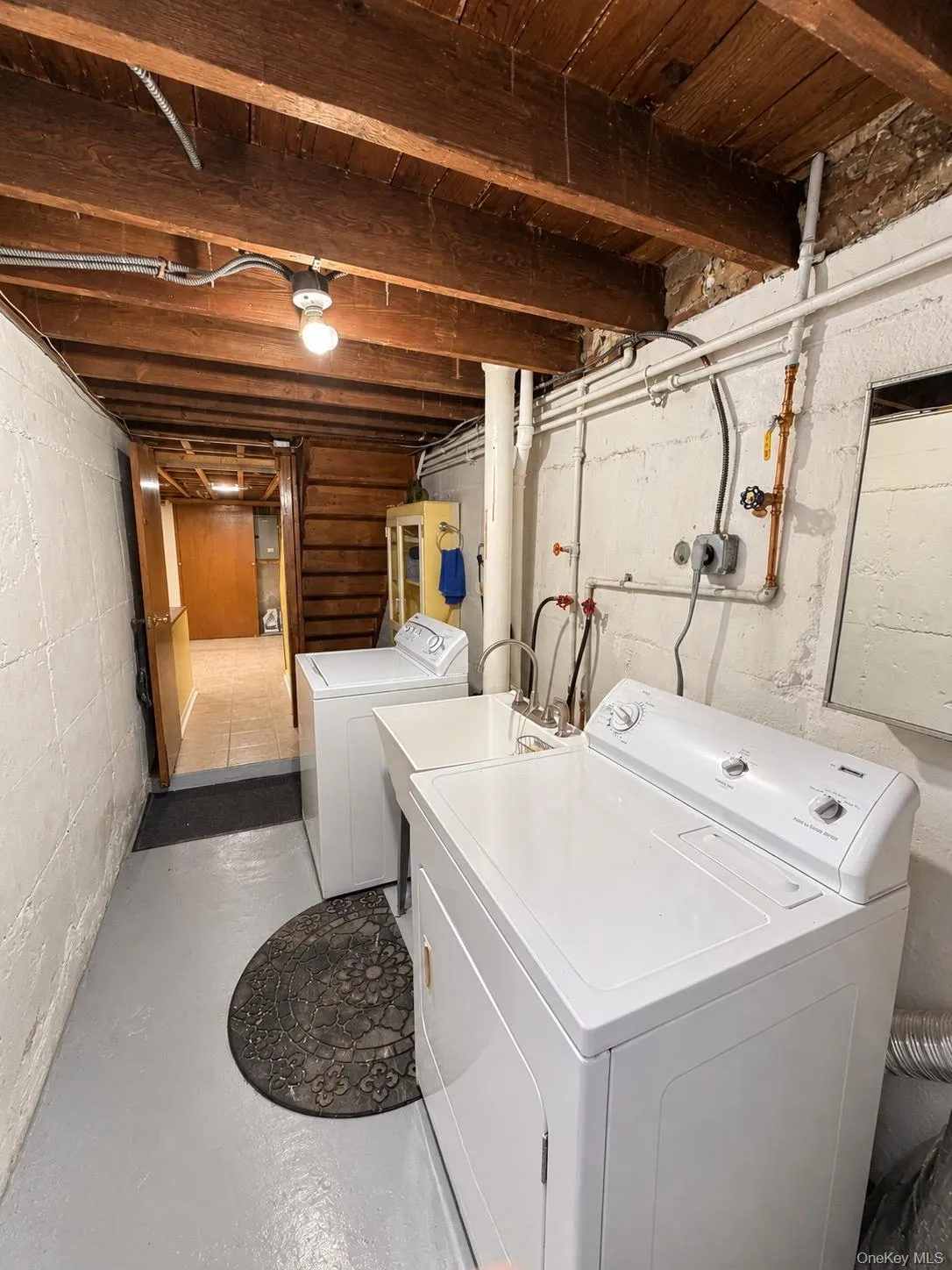 107 Branton Street, New York, NY, 2 Bedrooms Bedrooms, 6 Rooms Rooms,1 BathroomBathrooms,Residential,For Rent,Branton,0,1062846 107 Branton Street, New York, NY, 2 Bedrooms Bedrooms, 6 Rooms Rooms,1 BathroomBathrooms,Residential,For Rent,Branton,0,1062846