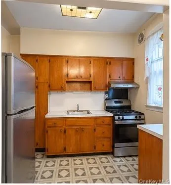 107 Branton Street, New York, NY, 2 Bedrooms Bedrooms, 6 Rooms Rooms,1 BathroomBathrooms,Residential,For Rent,Branton,0,1062846 107 Branton Street, New York, NY, 2 Bedrooms Bedrooms, 6 Rooms Rooms,1 BathroomBathrooms,Residential,For Rent,Branton,0,1062846