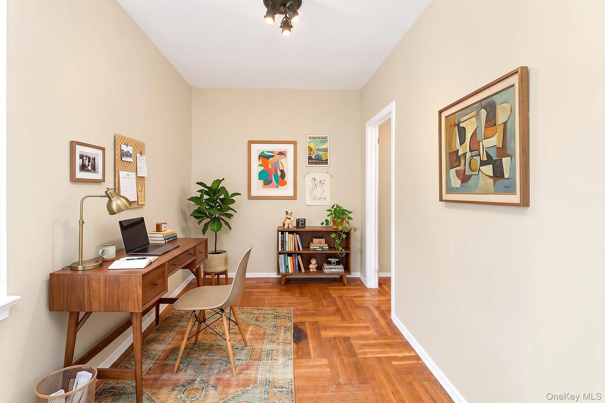 Originally a dining room, converted into a home office or 3rd bedroom Originally a dining room, converted into a home office or 3rd bedroom