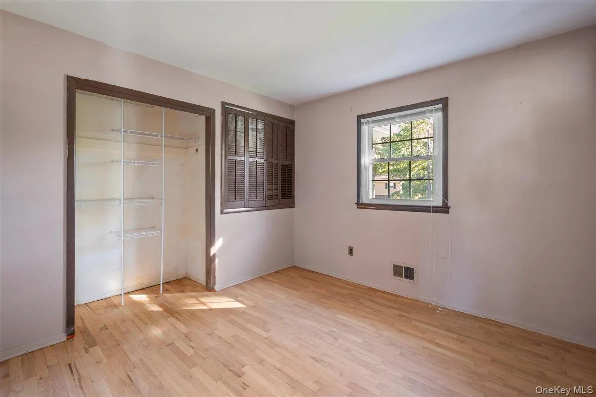 1 Daisy Court, Clarkstown, NY, 4 Bedrooms Bedrooms, 8 Rooms Rooms,2 BathroomsBathrooms,Residential,For Rent,Daisy,0,1062867 1 Daisy Court, Clarkstown, NY, 4 Bedrooms Bedrooms, 8 Rooms Rooms,2 BathroomsBathrooms,Residential,For Rent,Daisy,0,1062867