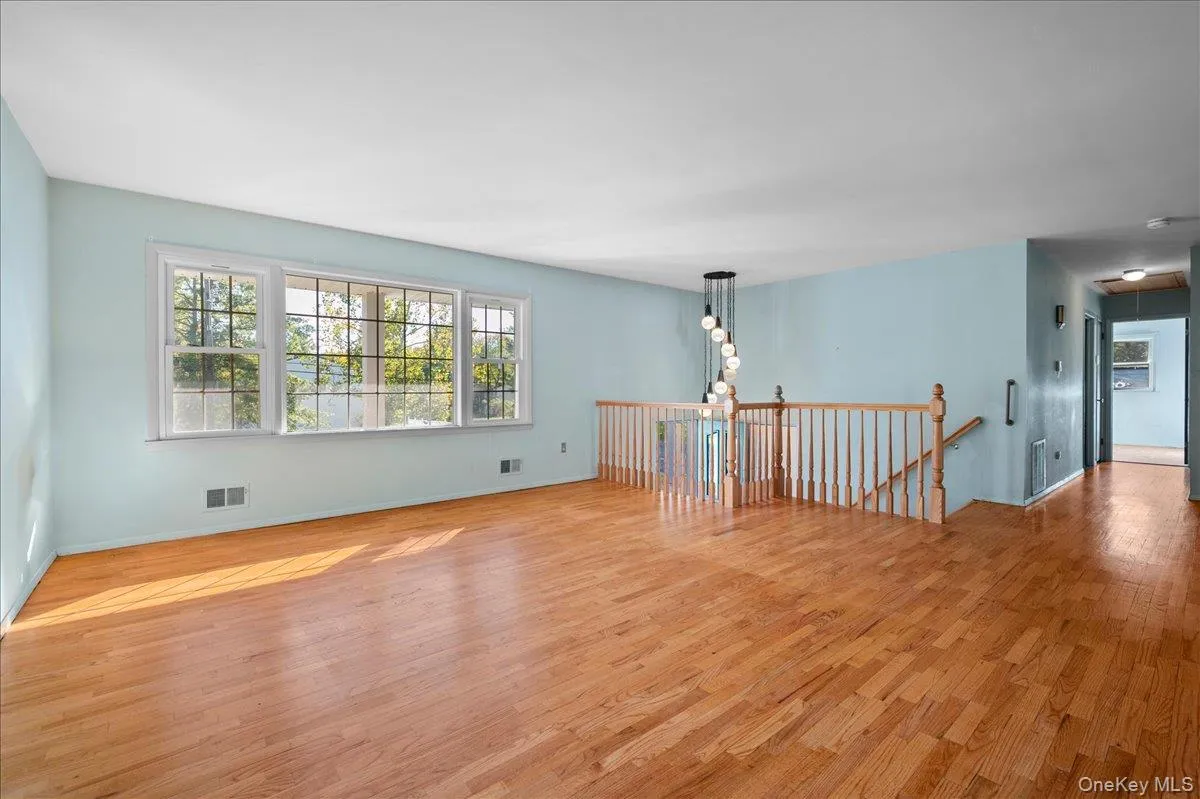 1 Daisy Court, Clarkstown, NY, 4 Bedrooms Bedrooms, 8 Rooms Rooms,2 BathroomsBathrooms,Residential,For Rent,Daisy,0,1062867 1 Daisy Court, Clarkstown, NY, 4 Bedrooms Bedrooms, 8 Rooms Rooms,2 BathroomsBathrooms,Residential,For Rent,Daisy,0,1062867