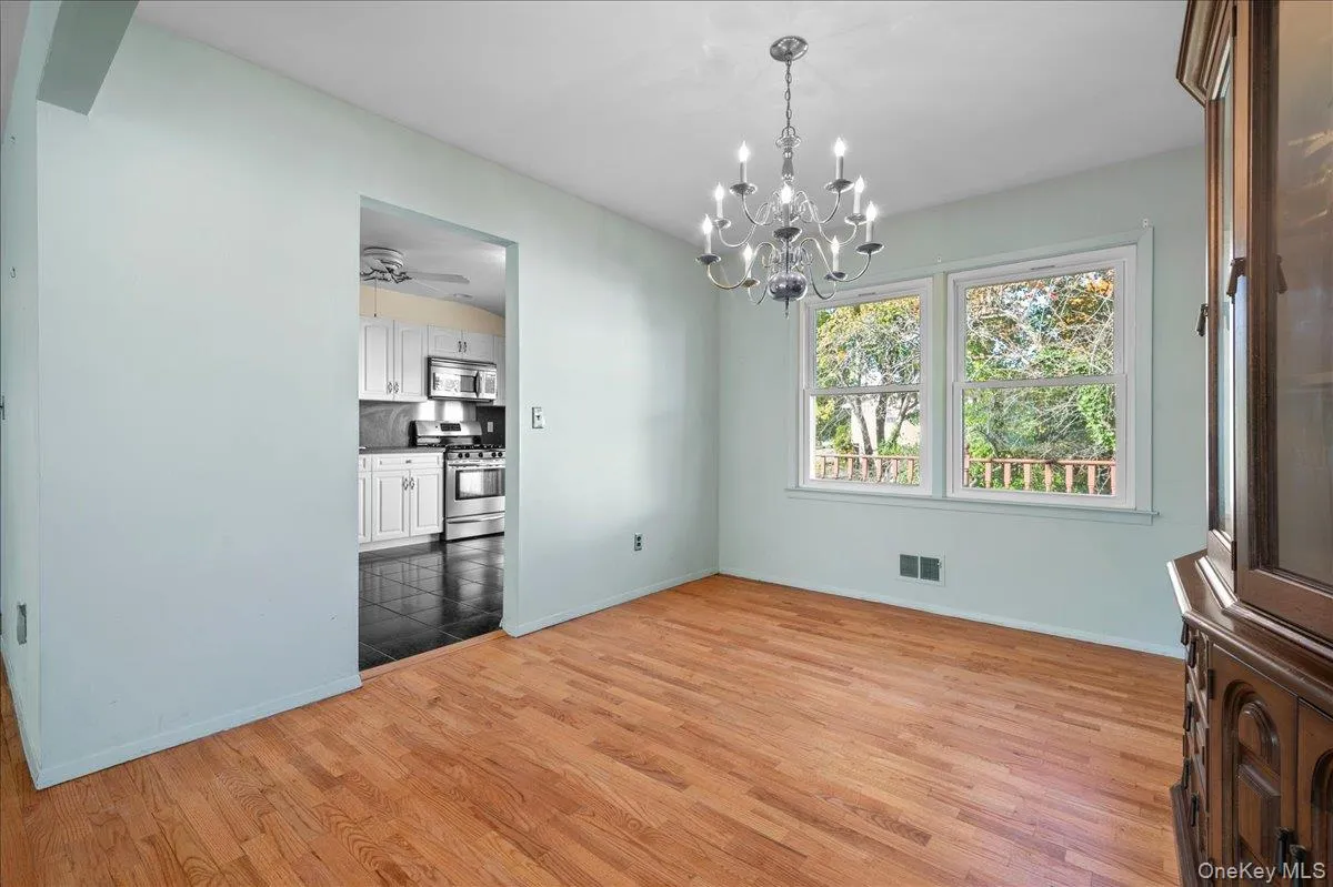 1 Daisy Court, Clarkstown, NY, 4 Bedrooms Bedrooms, 8 Rooms Rooms,2 BathroomsBathrooms,Residential,For Rent,Daisy,0,1062867 1 Daisy Court, Clarkstown, NY, 4 Bedrooms Bedrooms, 8 Rooms Rooms,2 BathroomsBathrooms,Residential,For Rent,Daisy,0,1062867