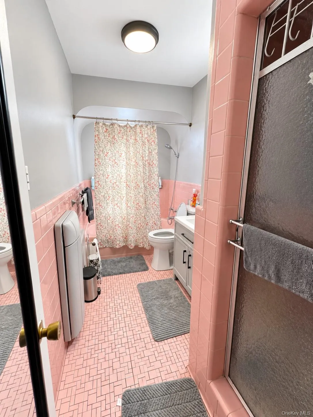 578 Remsen Avenue, New York, NY, 3 Bedrooms Bedrooms, 6 Rooms Rooms,2 BathroomsBathrooms,Residential,For Rent,Remsen,0,1062871 578 Remsen Avenue, New York, NY, 3 Bedrooms Bedrooms, 6 Rooms Rooms,2 BathroomsBathrooms,Residential,For Rent,Remsen,0,1062871