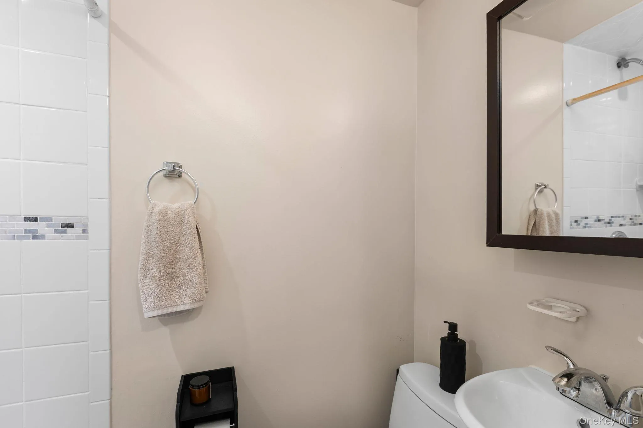 24 Wesley Avenue, Rye Town, NY, 3 Bedrooms Bedrooms, 10 Rooms Rooms,2 BathroomsBathrooms,Residential,For Rent,Wesley,0,1062877 24 Wesley Avenue, Rye Town, NY, 3 Bedrooms Bedrooms, 10 Rooms Rooms,2 BathroomsBathrooms,Residential,For Rent,Wesley,0,1062877