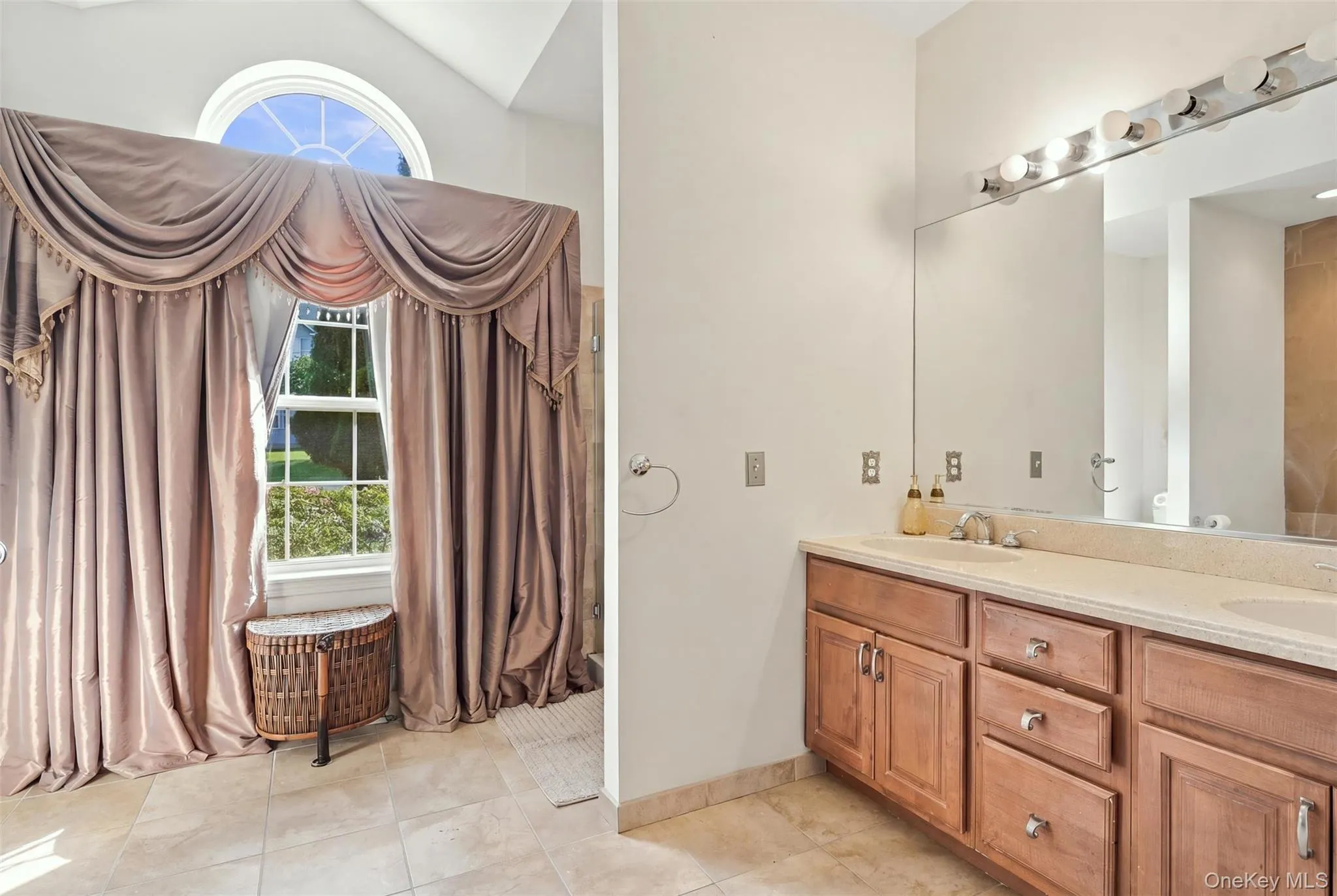 9 Ash Road, Fishkill, NY, 5 Bedrooms Bedrooms, 10 Rooms Rooms,3 BathroomsBathrooms,Residential,For Rent,Ash,0,1062880 9 Ash Road, Fishkill, NY, 5 Bedrooms Bedrooms, 10 Rooms Rooms,3 BathroomsBathrooms,Residential,For Rent,Ash,0,1062880