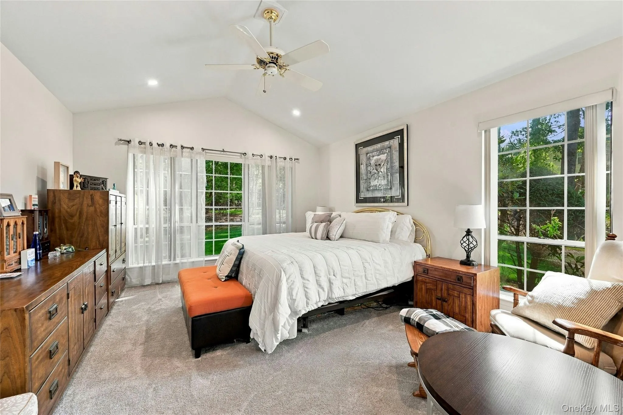 Primary Bedroom with high ceiling 13 x 15 sq ft Primary Bedroom with high ceiling 13 x 15 sq ft