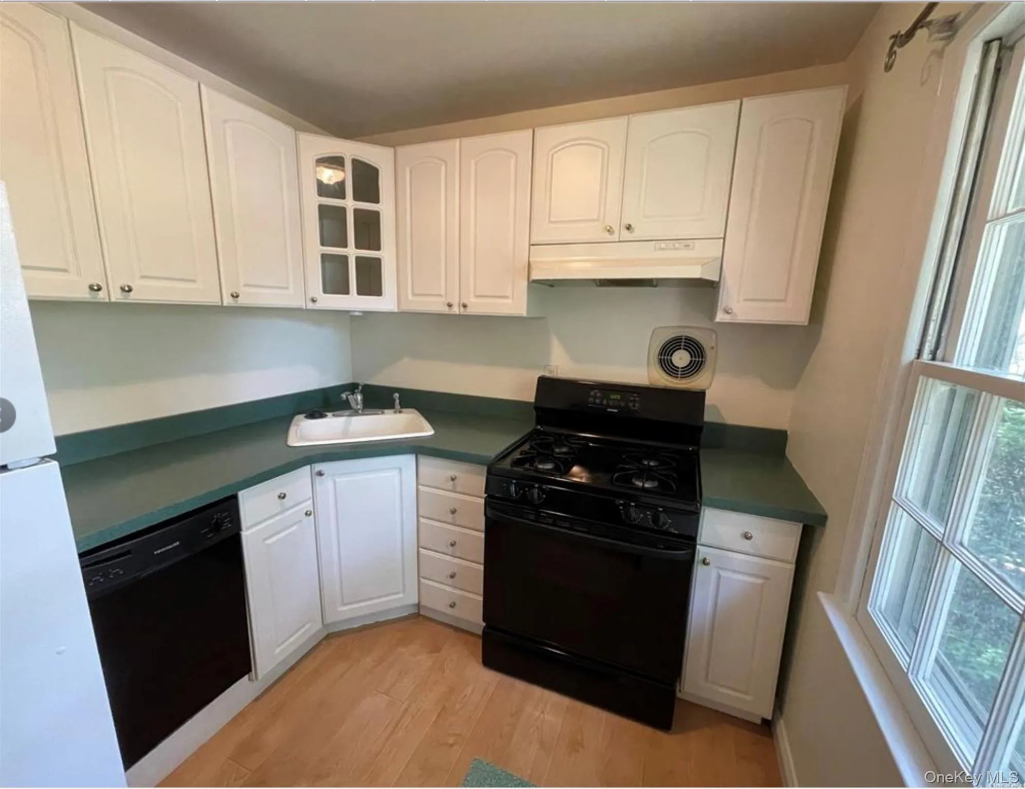 244 Berry Hill Road, Oyster Bay, NY, 2 Bedrooms Bedrooms, 5 Rooms Rooms,1 BathroomBathrooms,Residential Lease,For Rent,Berry Hill,0,1062882 244 Berry Hill Road, Oyster Bay, NY, 2 Bedrooms Bedrooms, 5 Rooms Rooms,1 BathroomBathrooms,Residential Lease,For Rent,Berry Hill,0,1062882