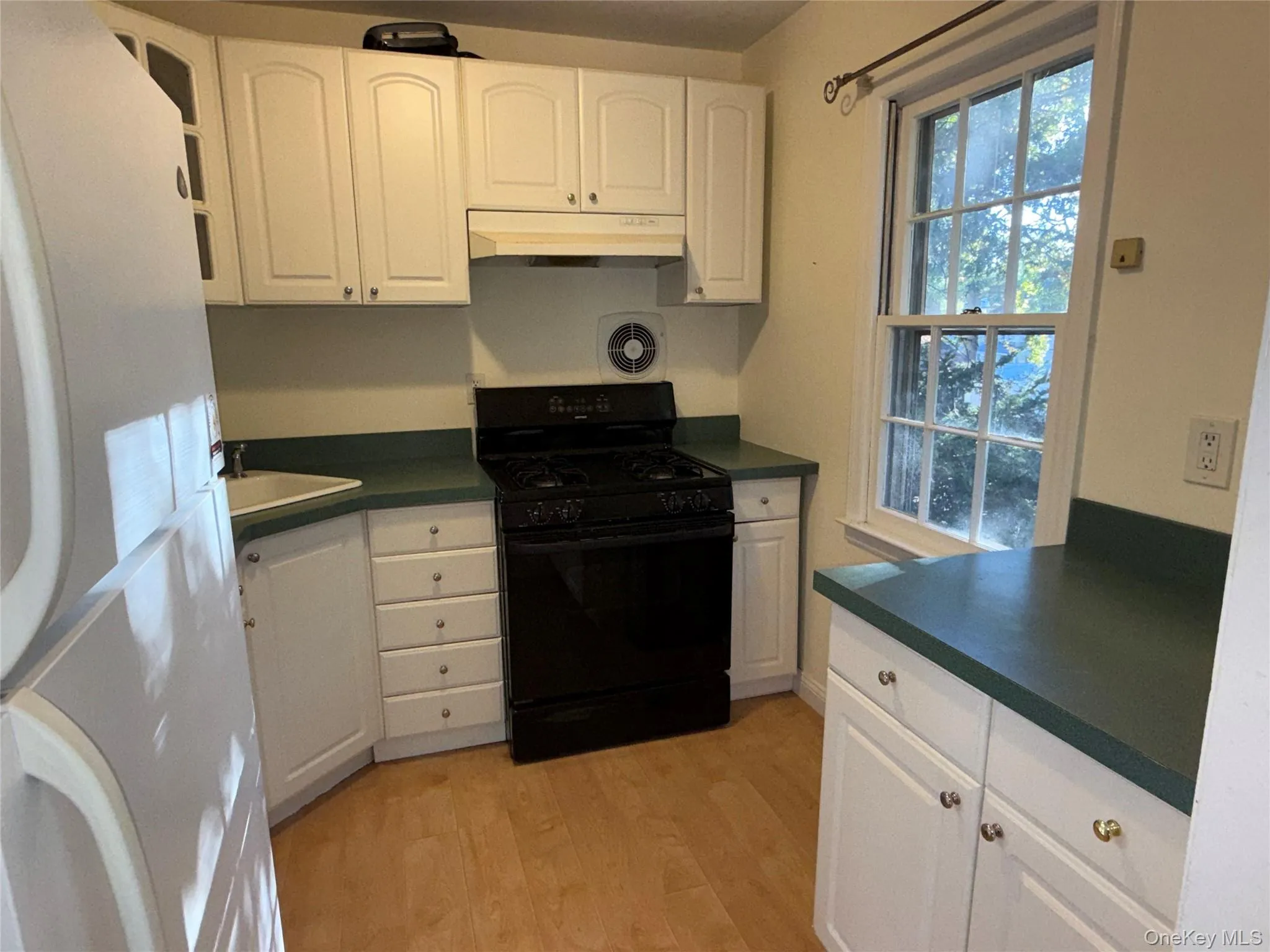 244 Berry Hill Road, Oyster Bay, NY, 2 Bedrooms Bedrooms, 5 Rooms Rooms,1 BathroomBathrooms,Residential Lease,For Rent,Berry Hill,0,1062882 244 Berry Hill Road, Oyster Bay, NY, 2 Bedrooms Bedrooms, 5 Rooms Rooms,1 BathroomBathrooms,Residential Lease,For Rent,Berry Hill,0,1062882