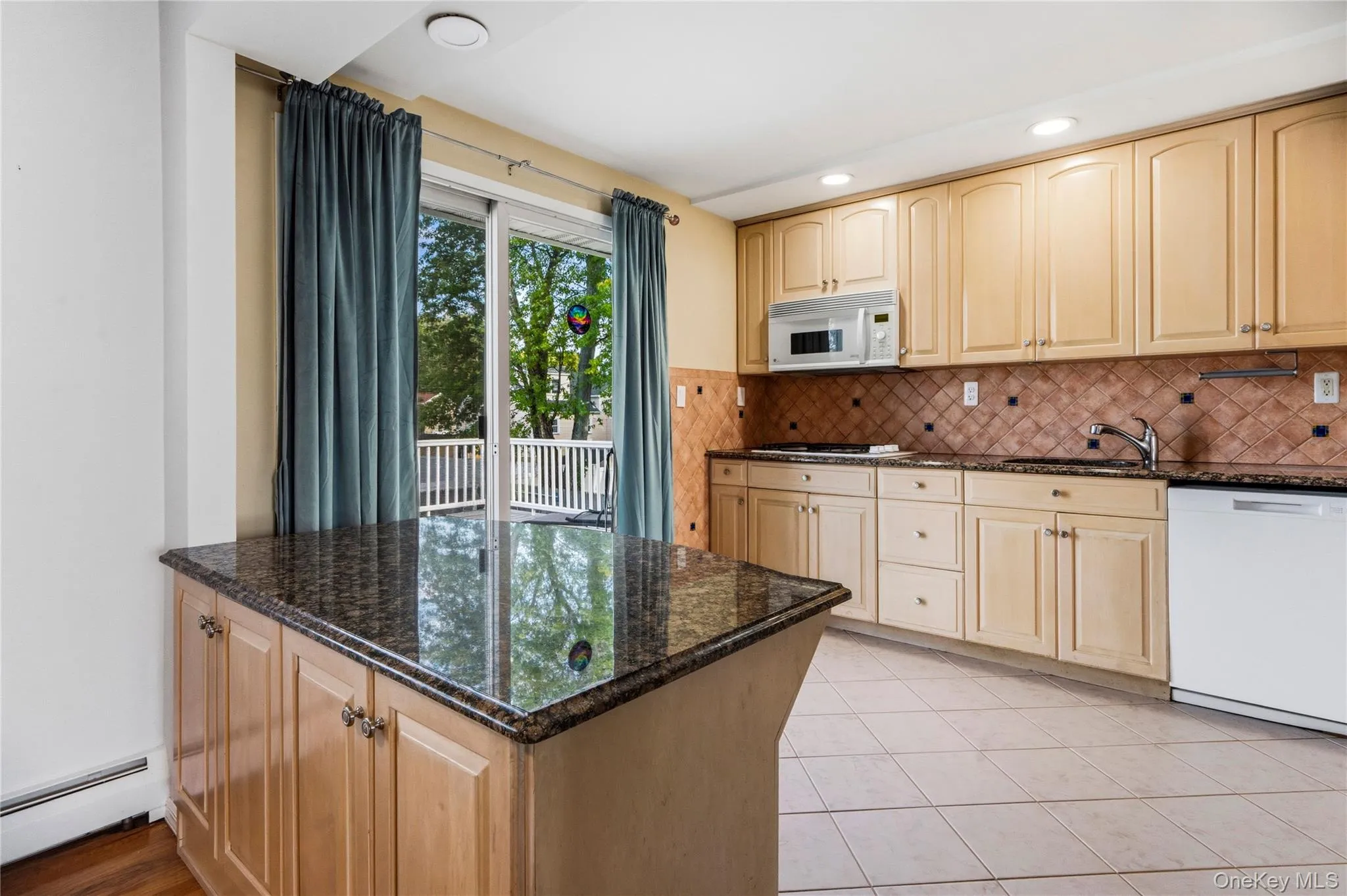 34 Knoll Street, Babylon, NY, 4 Bedrooms Bedrooms, 10 Rooms Rooms,2 BathroomsBathrooms,Residential,For Rent,Knoll,0,1062885 34 Knoll Street, Babylon, NY, 4 Bedrooms Bedrooms, 10 Rooms Rooms,2 BathroomsBathrooms,Residential,For Rent,Knoll,0,1062885