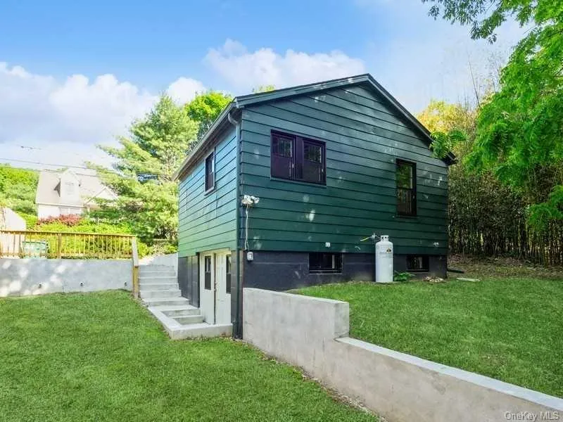 19 ANNAN Street, Beacon, NY, 1 Bedroom Bedrooms, 2 Room Rooms,1 BathroomBathrooms,Residential Lease,For Rent,ANNAN,0,1062891 19 ANNAN Street, Beacon, NY, 1 Bedroom Bedrooms, 2 Room Rooms,1 BathroomBathrooms,Residential Lease,For Rent,ANNAN,0,1062891