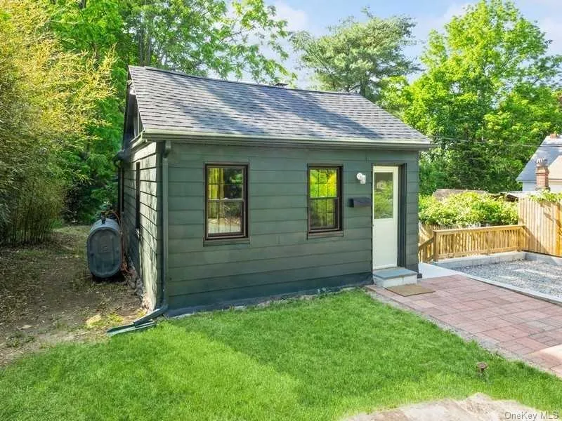19 ANNAN Street, Beacon, NY, 1 Bedroom Bedrooms, 2 Room Rooms,1 BathroomBathrooms,Residential Lease,For Rent,ANNAN,0,1062891 19 ANNAN Street, Beacon, NY, 1 Bedroom Bedrooms, 2 Room Rooms,1 BathroomBathrooms,Residential Lease,For Rent,ANNAN,0,1062891