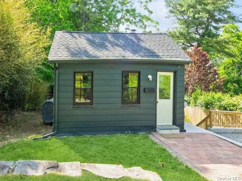 19 ANNAN Street, Beacon, NY, 1 Bedroom Bedrooms, 2 Room Rooms,1 BathroomBathrooms,Residential Lease,For Rent,ANNAN,0,1062891 19 ANNAN Street, Beacon, NY, 1 Bedroom Bedrooms, 2 Room Rooms,1 BathroomBathrooms,Residential Lease,For Rent,ANNAN,0,1062891