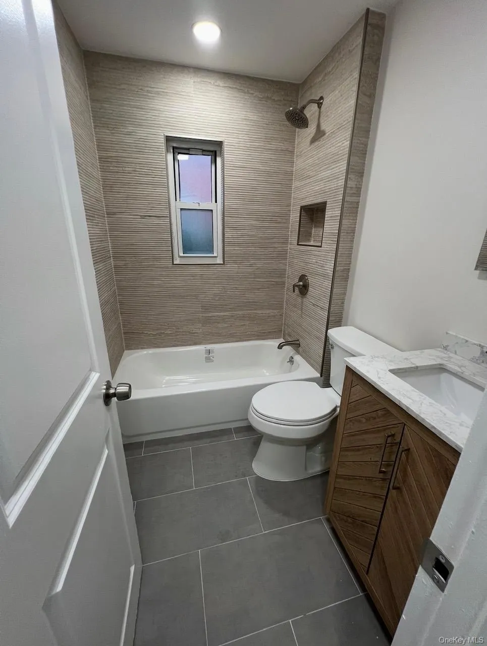 3227 Bruckner Boulevard, New York, NY, 3 Bedrooms Bedrooms, 5 Rooms Rooms,1 BathroomBathrooms,Residential Lease,For Rent,Bruckner,0,1062895 3227 Bruckner Boulevard, New York, NY, 3 Bedrooms Bedrooms, 5 Rooms Rooms,1 BathroomBathrooms,Residential Lease,For Rent,Bruckner,0,1062895