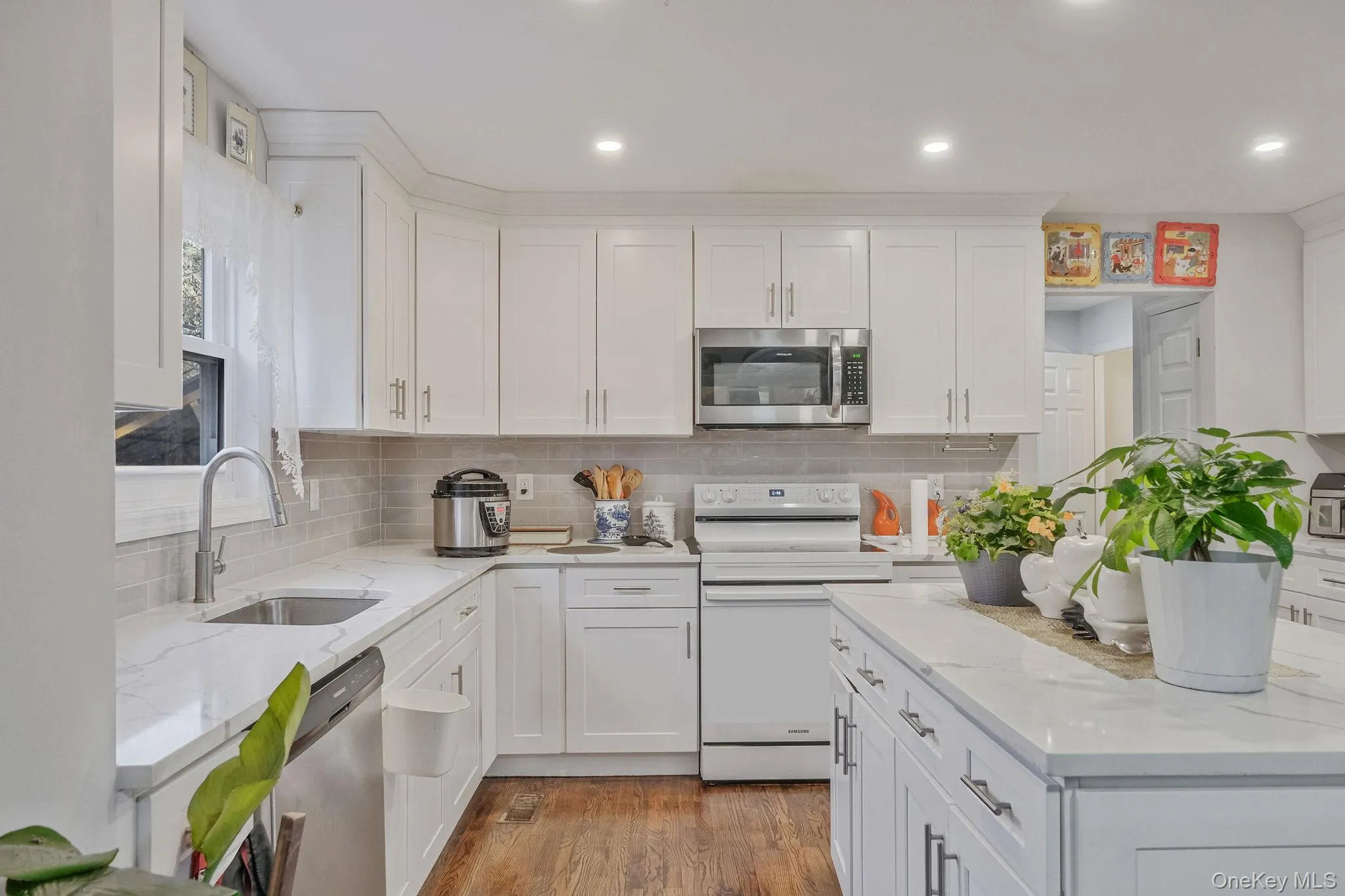 231 Woodside Avenue, Brookhaven, NY, 4 Bedrooms Bedrooms, 8 Rooms Rooms,2 BathroomsBathrooms,Residential,For Rent,Woodside,0,1062896 231 Woodside Avenue, Brookhaven, NY, 4 Bedrooms Bedrooms, 8 Rooms Rooms,2 BathroomsBathrooms,Residential,For Rent,Woodside,0,1062896