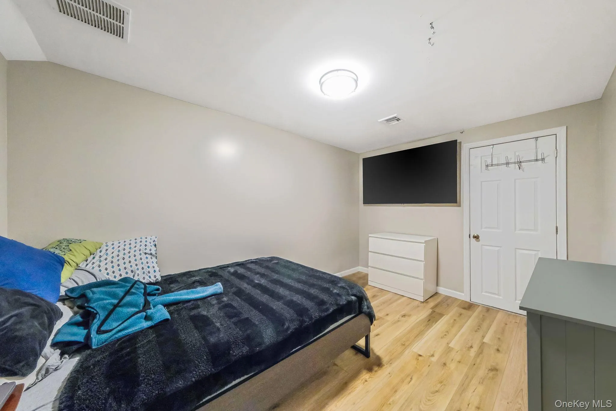 231 Woodside Avenue, Brookhaven, NY, 4 Bedrooms Bedrooms, 8 Rooms Rooms,2 BathroomsBathrooms,Residential,For Rent,Woodside,0,1062896 231 Woodside Avenue, Brookhaven, NY, 4 Bedrooms Bedrooms, 8 Rooms Rooms,2 BathroomsBathrooms,Residential,For Rent,Woodside,0,1062896