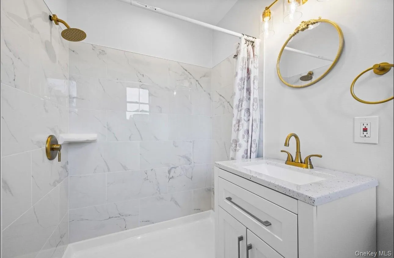 24 Lavender Road, Brookhaven, NY, 5 Bedrooms Bedrooms, 8 Rooms Rooms,3 BathroomsBathrooms,Residential,For Rent,Lavender,0,1062904 24 Lavender Road, Brookhaven, NY, 5 Bedrooms Bedrooms, 8 Rooms Rooms,3 BathroomsBathrooms,Residential,For Rent,Lavender,0,1062904