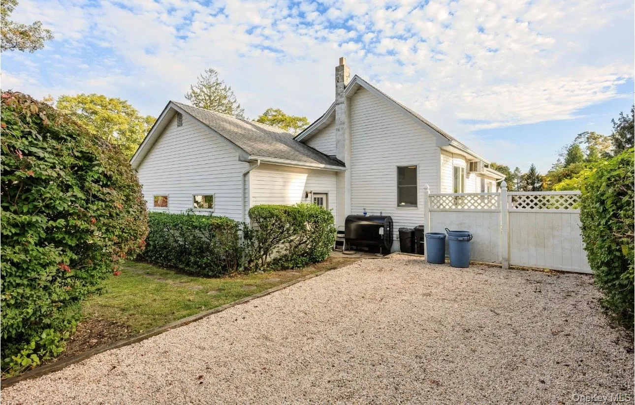 24 Lavender Road, Brookhaven, NY, 5 Bedrooms Bedrooms, 8 Rooms Rooms,3 BathroomsBathrooms,Residential,For Rent,Lavender,0,1062904 24 Lavender Road, Brookhaven, NY, 5 Bedrooms Bedrooms, 8 Rooms Rooms,3 BathroomsBathrooms,Residential,For Rent,Lavender,0,1062904