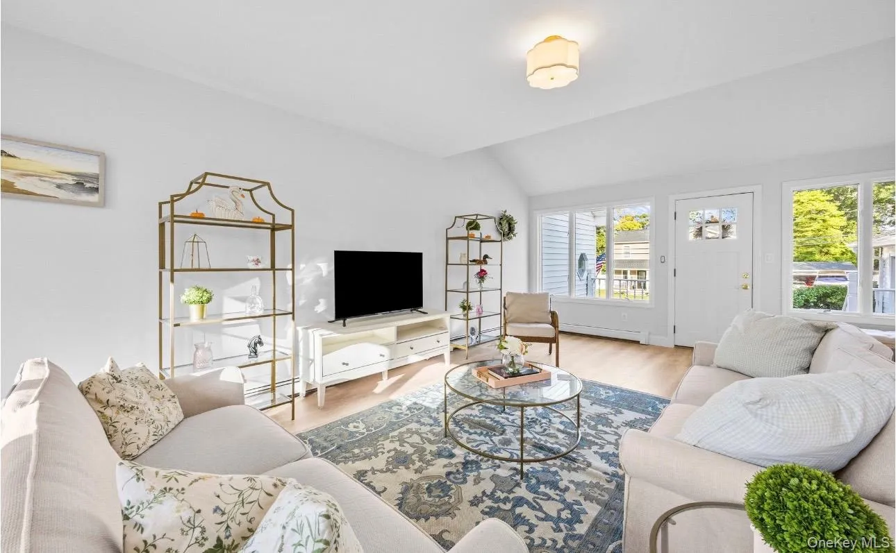 24 Lavender Road, Brookhaven, NY, 5 Bedrooms Bedrooms, 8 Rooms Rooms,3 BathroomsBathrooms,Residential,For Rent,Lavender,0,1062904 24 Lavender Road, Brookhaven, NY, 5 Bedrooms Bedrooms, 8 Rooms Rooms,3 BathroomsBathrooms,Residential,For Rent,Lavender,0,1062904